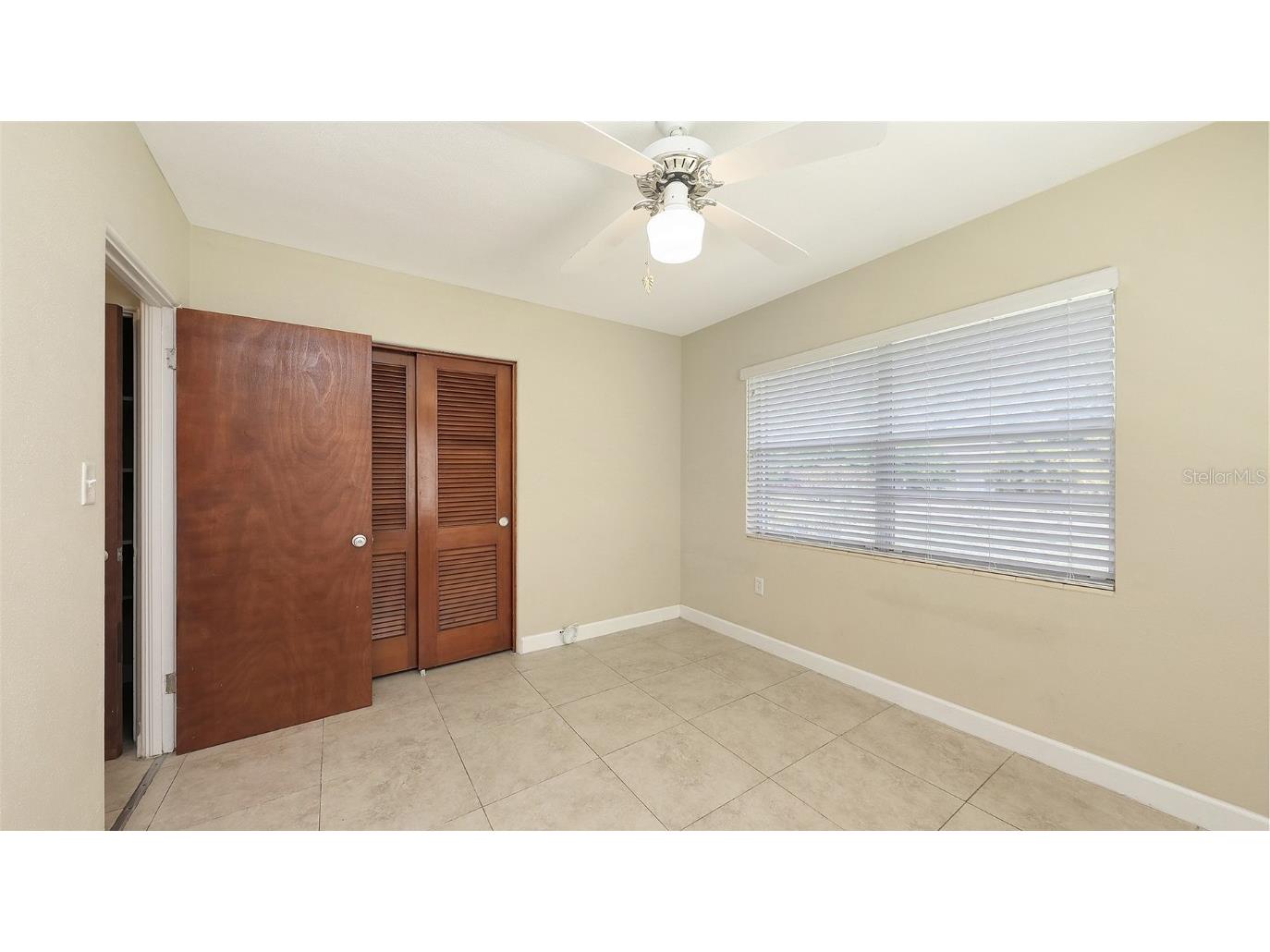 2088 Grove Street Sarasota FL 34239 A4656524 image17