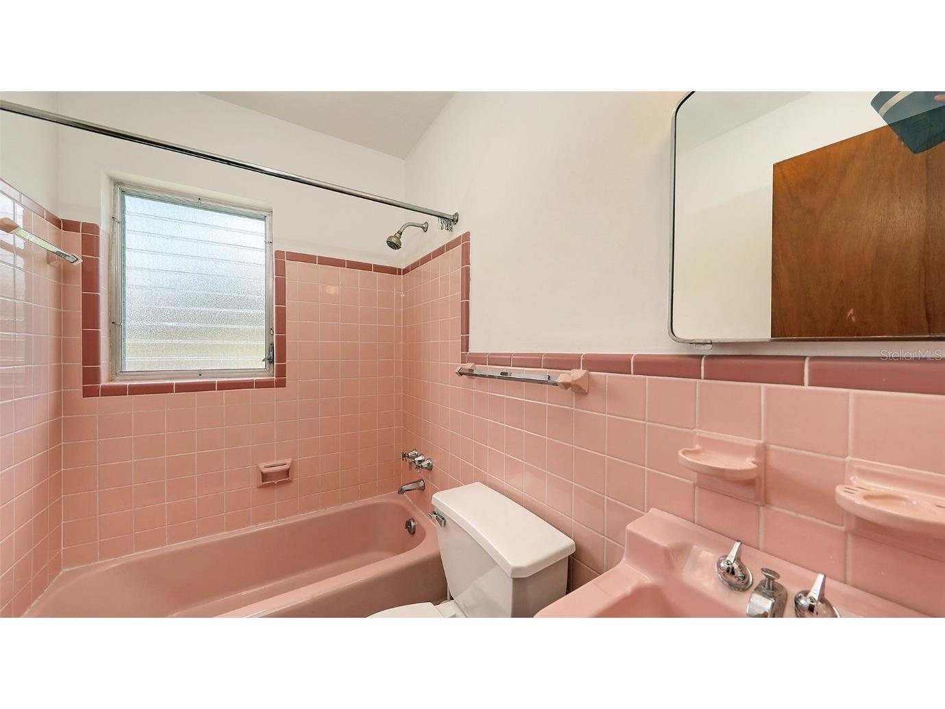 2088 Grove Street Sarasota FL 34239 A4656524 image19