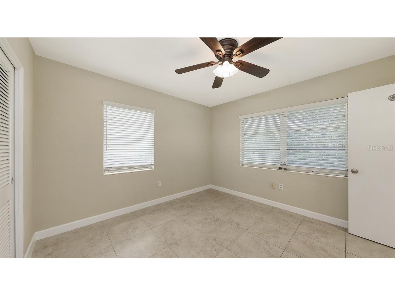 2088 Grove Street Sarasota FL 34239 A4656524 image20