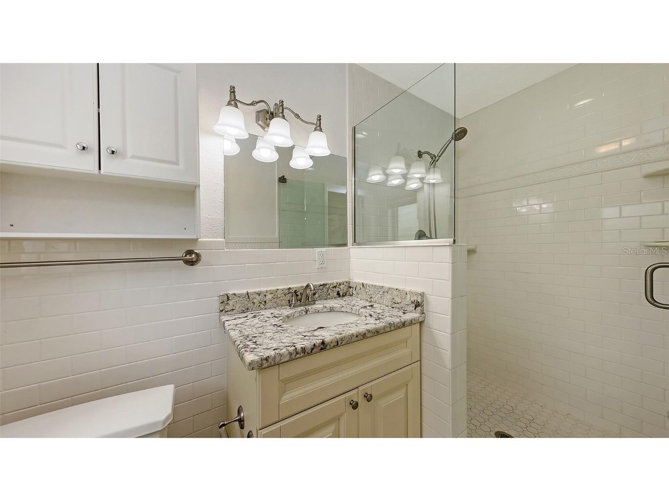 2088 Grove Street Sarasota FL 34239 A4656524 image23