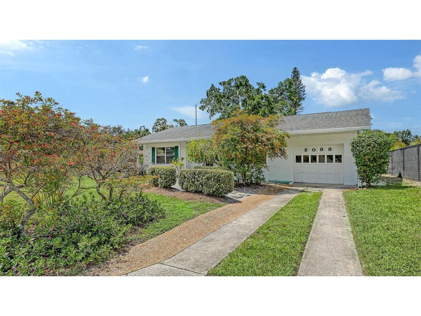 2088 Grove Street Sarasota FL 34239 A4656524 image3