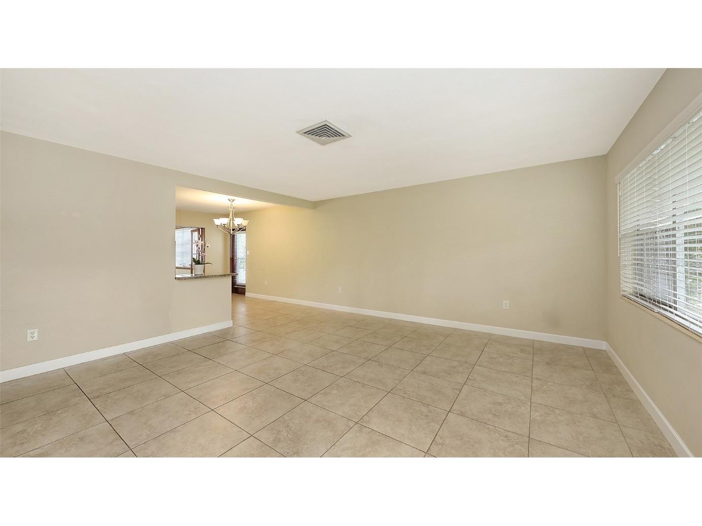 2088 Grove Street Sarasota FL 34239 A4656524 image7