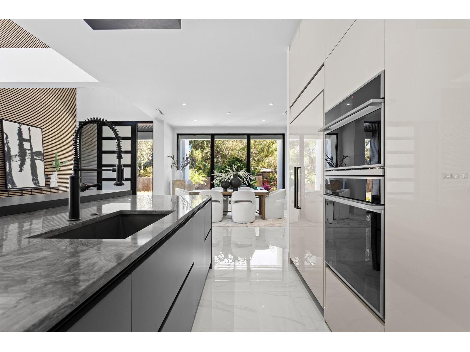 2089 Arlington Street Sarasota FL 34239 TB8471775 image34