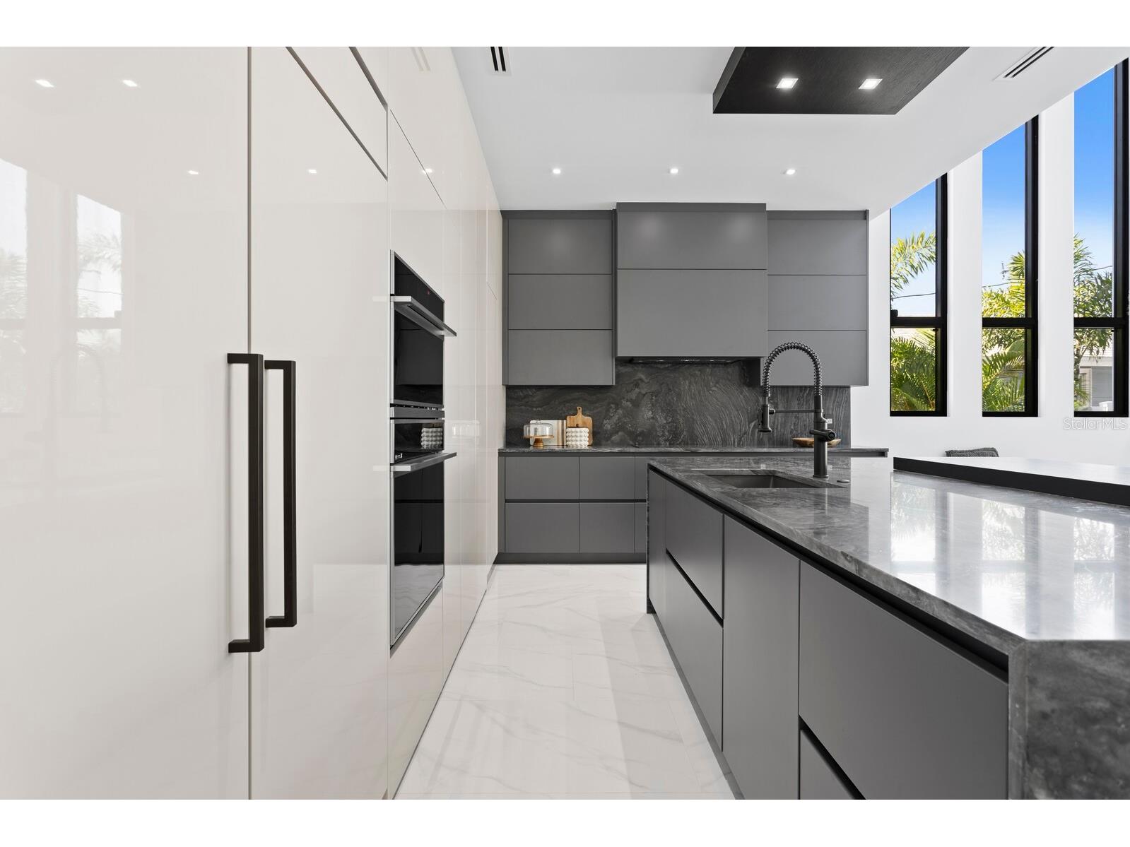 2089 Arlington Street Sarasota FL 34239 TB8471775 image35