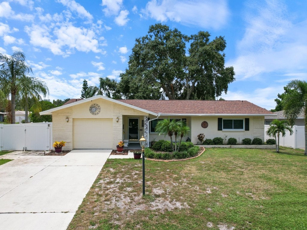 2089 Forest Drive Clearwater FL 33763 U8253864 image1