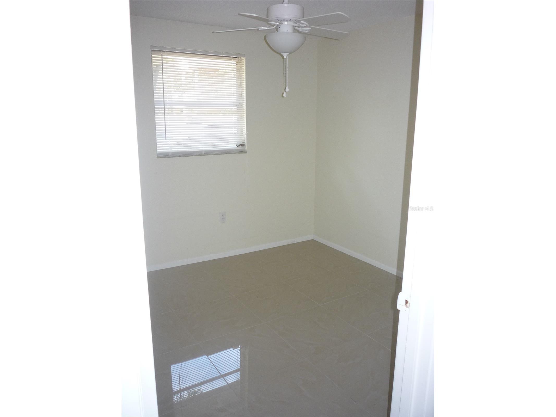 209 12th Avenue N Saint Petersburg FL 33704 TB8463738 image25