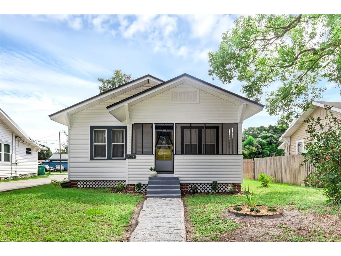 209 3rd Street Winter Garden FL 34787 O6143110 image1