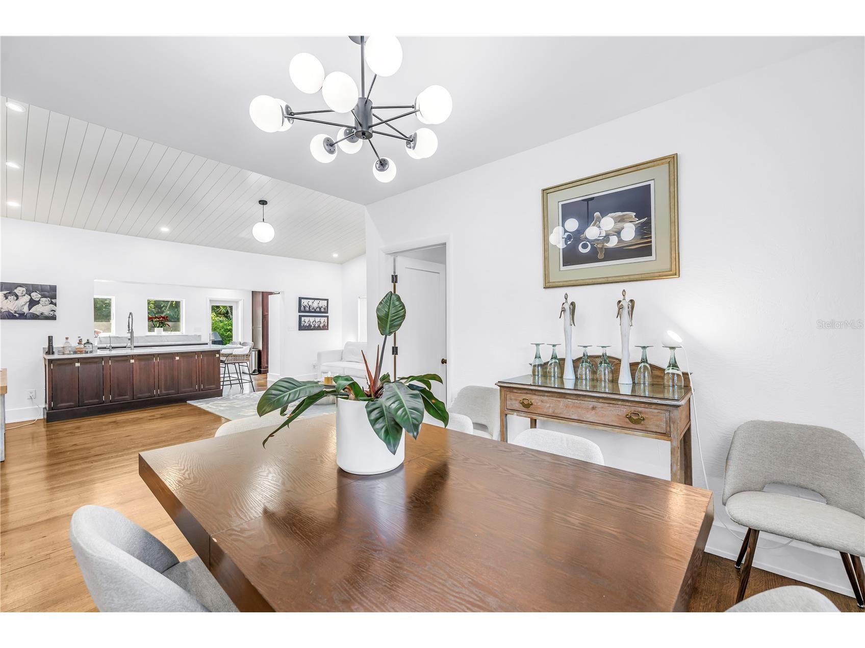 209 Bandera Way NE Saint Petersburg FL 33704 TB8492037 image10