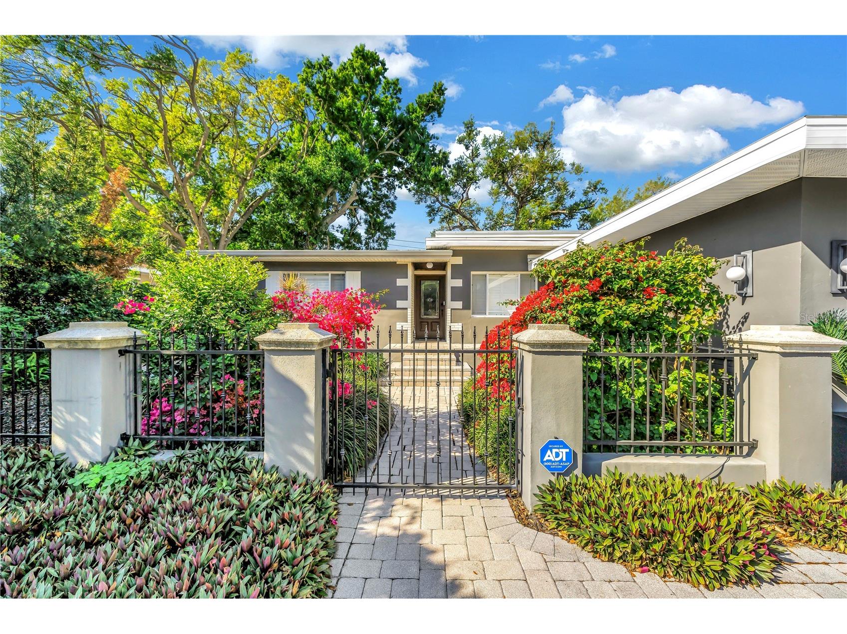 209 Bandera Way NE Saint Petersburg FL 33704 TB8492037 image3