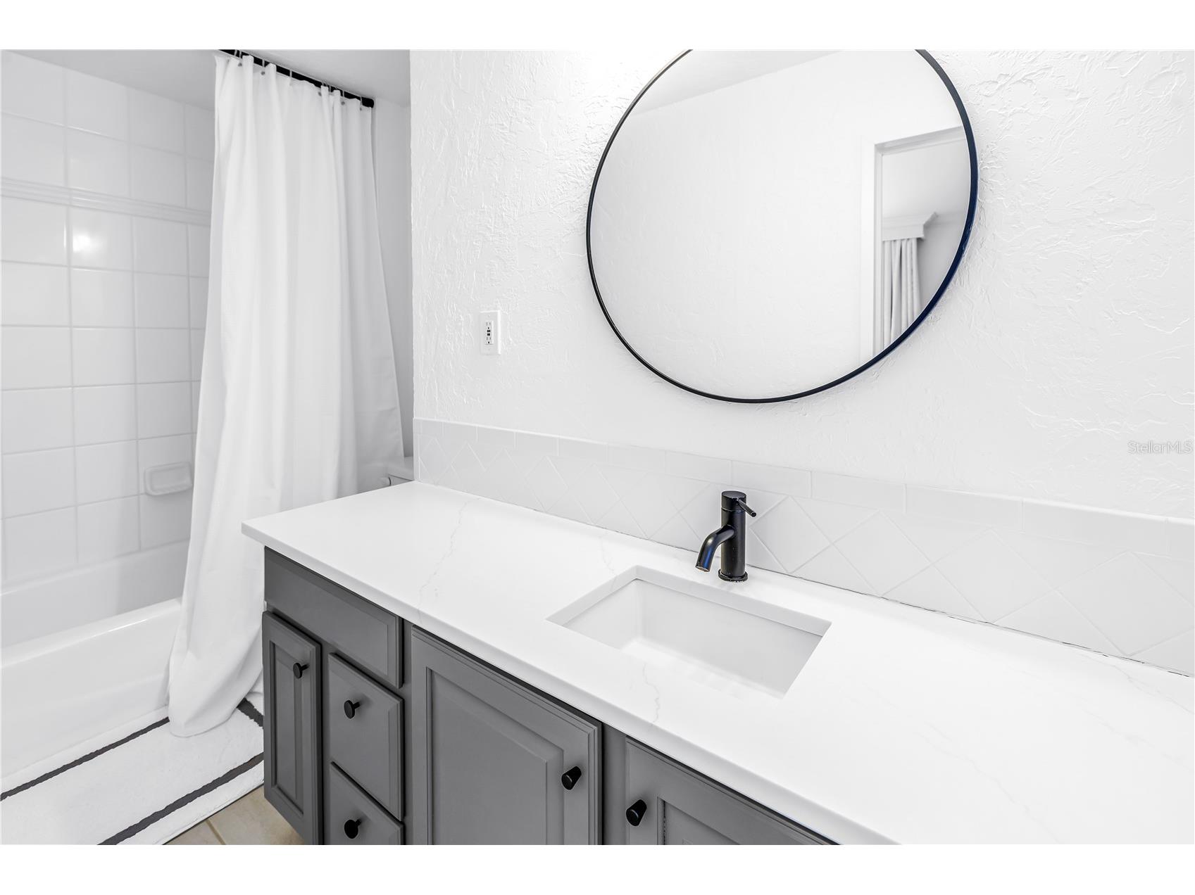 209 Bandera Way NE Saint Petersburg FL 33704 TB8492037 image34