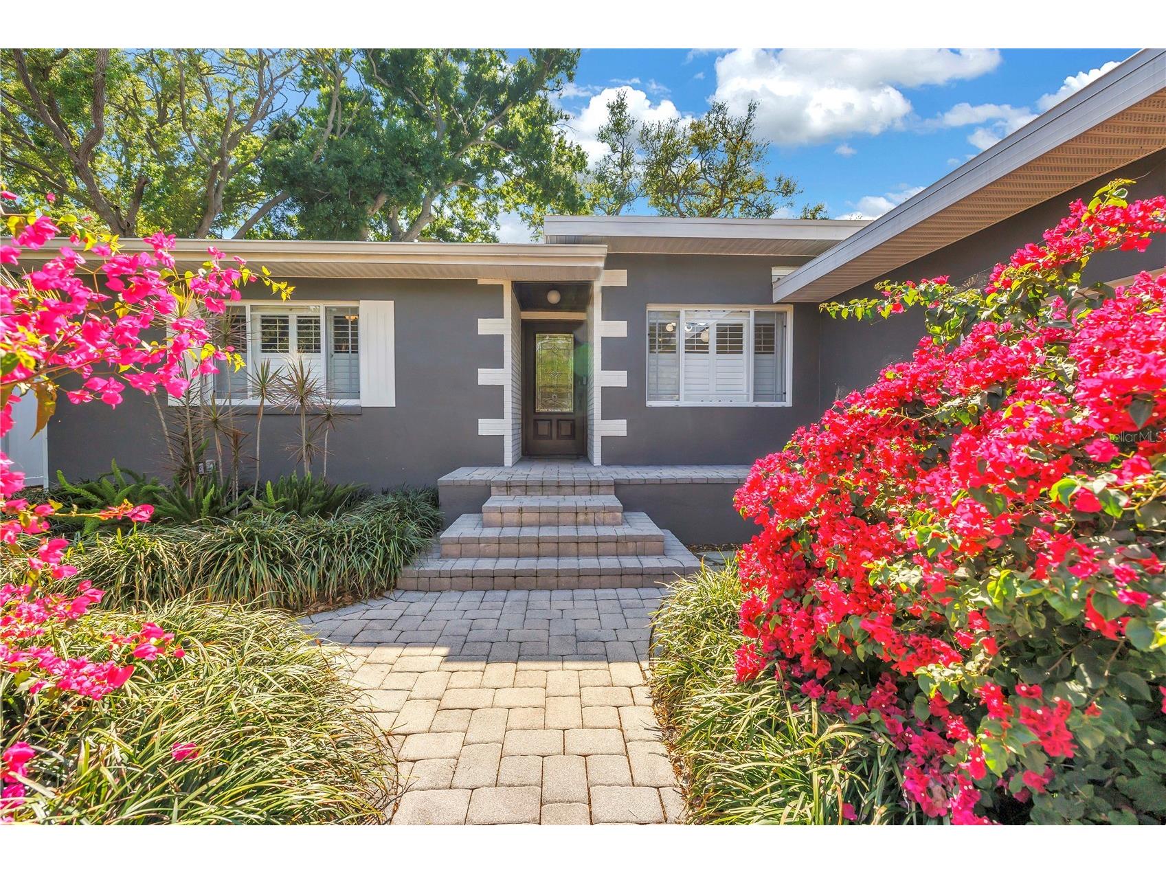 209 Bandera Way NE Saint Petersburg FL 33704 TB8492037 image4