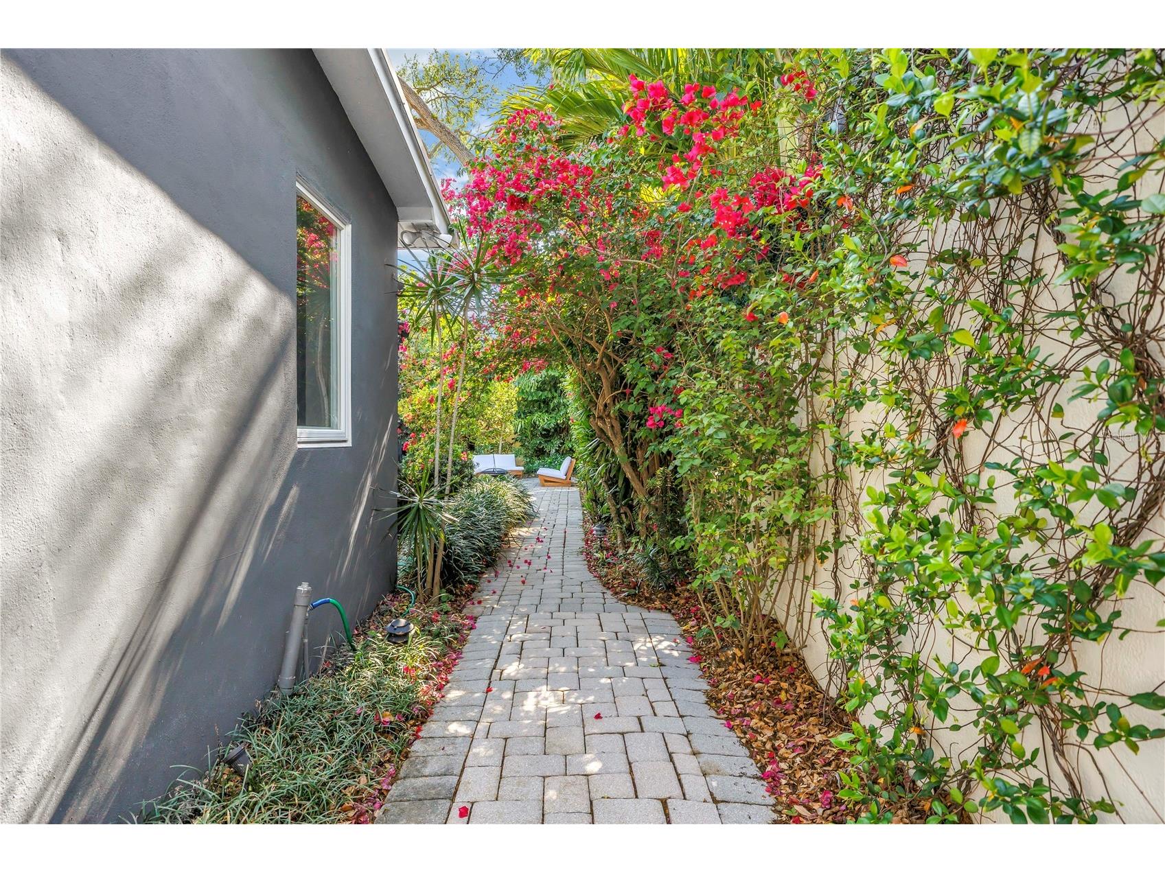 209 Bandera Way NE Saint Petersburg FL 33704 TB8492037 image46