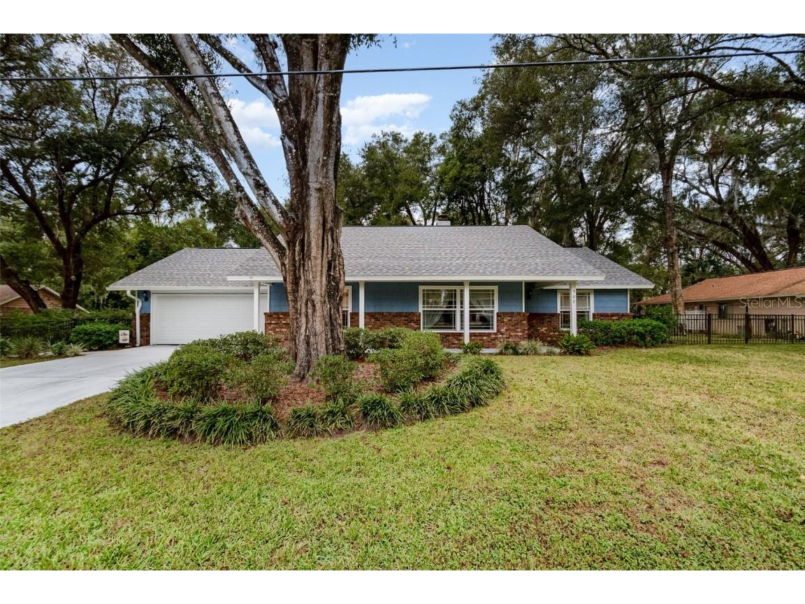 209 Brevity Lane Deland FL 32724 V4939209 image1