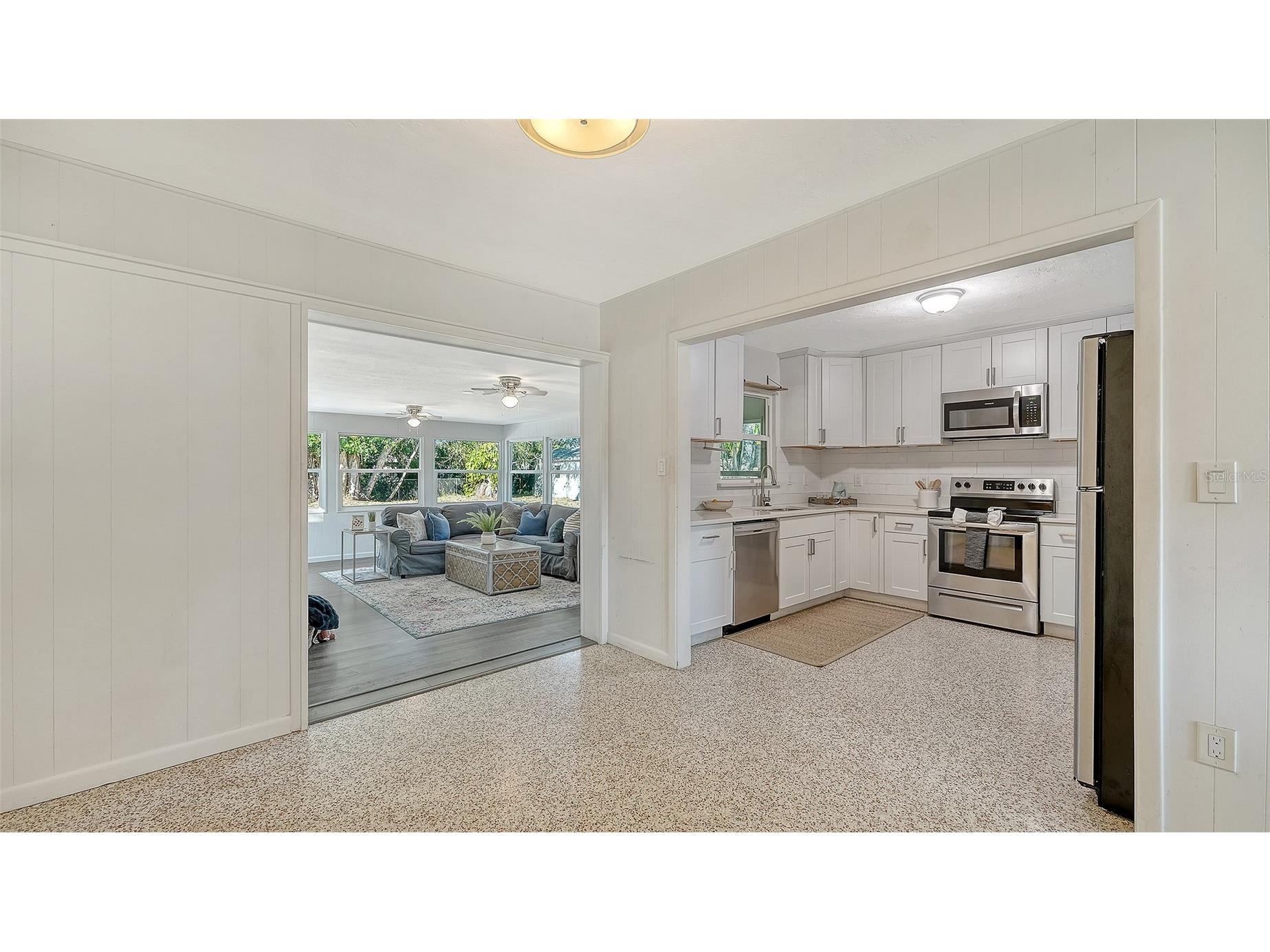 209 Briggs Court Sarasota FL 34237 A4676792 image10