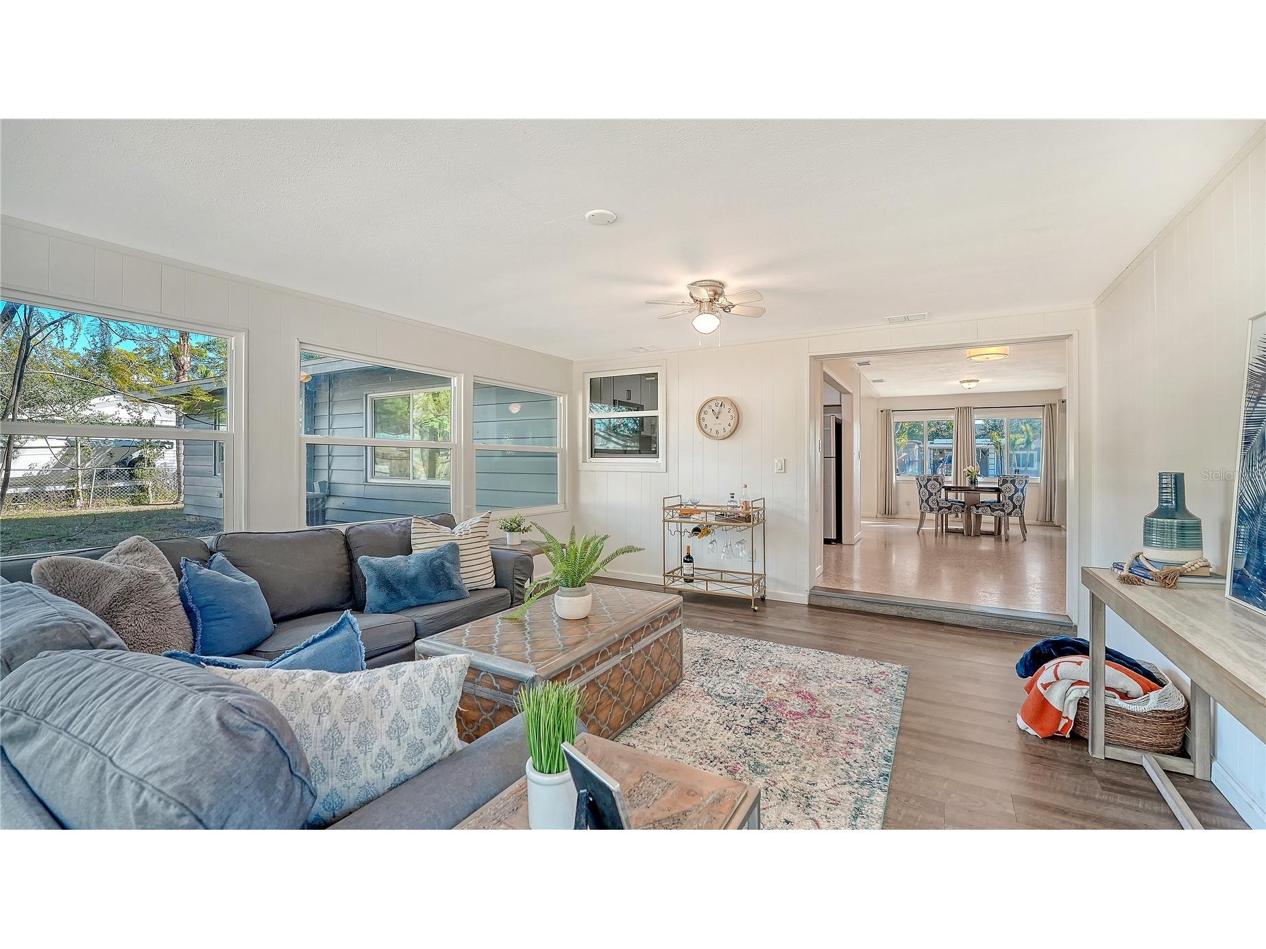 209 Briggs Court Sarasota FL 34237 A4691467 image15