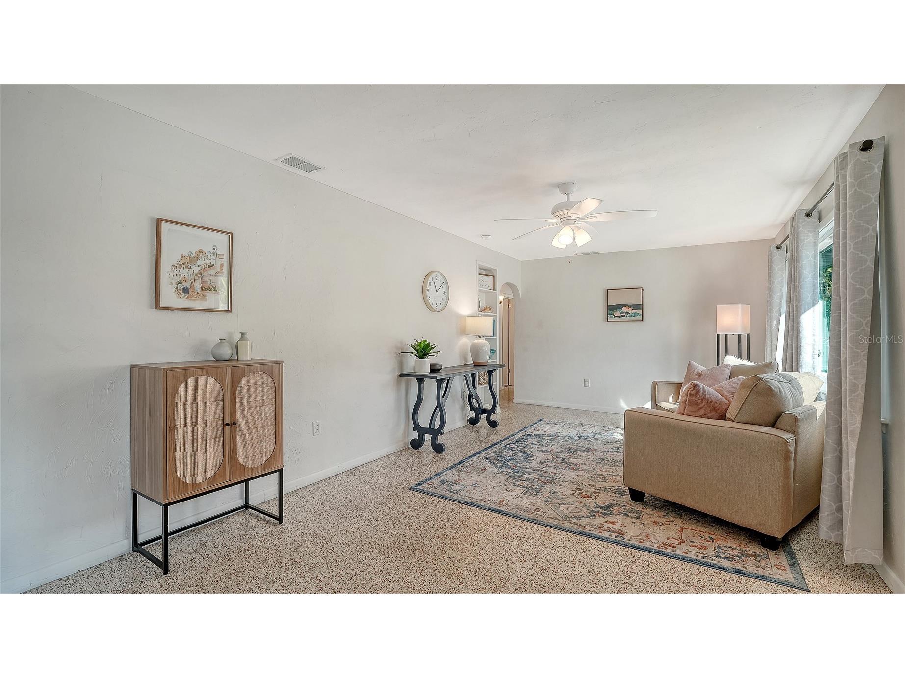209 Briggs Court Sarasota FL 34237 A4691467 image3