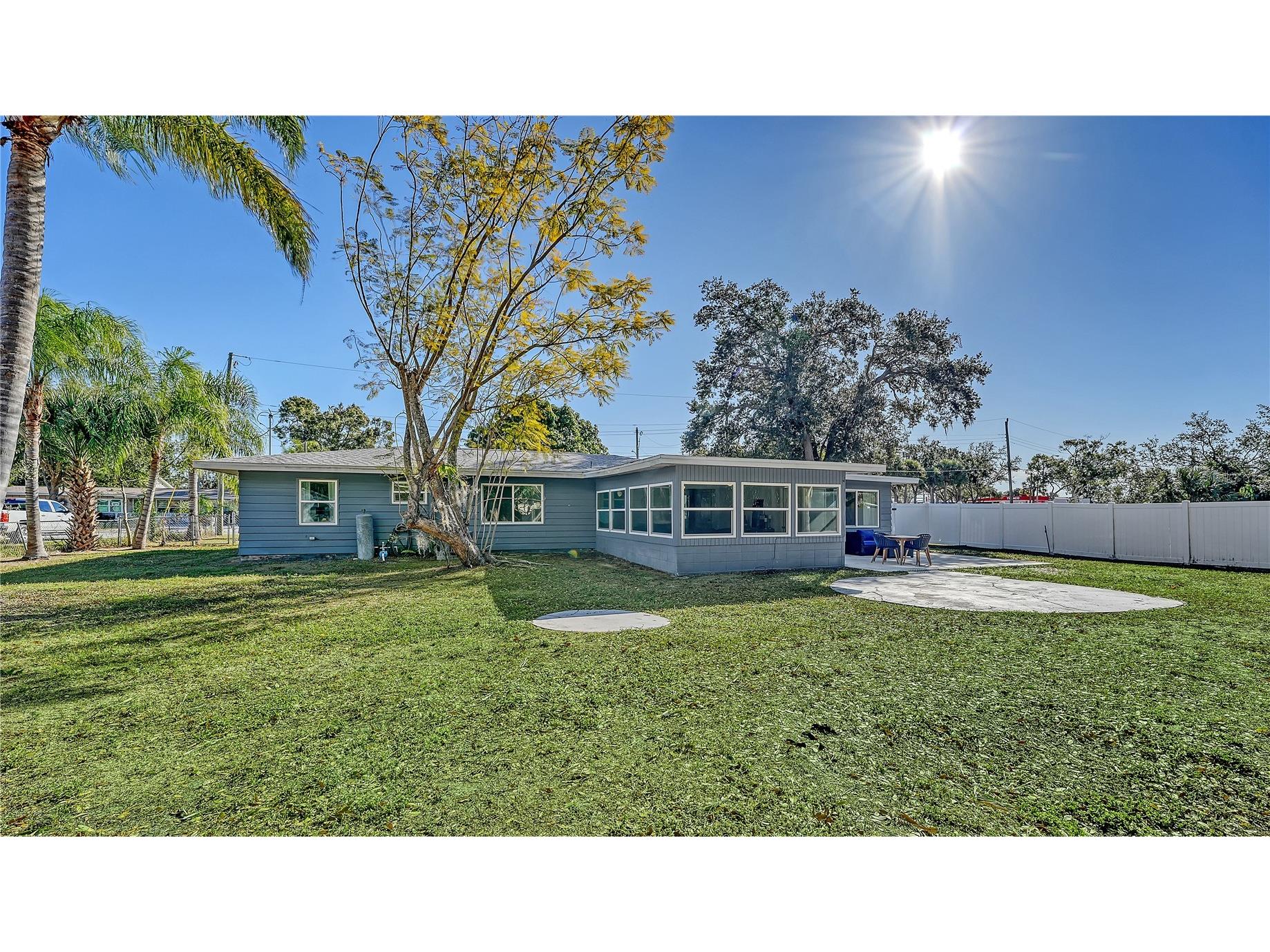 209 Briggs Court Sarasota FL 34237 A4691467 image34