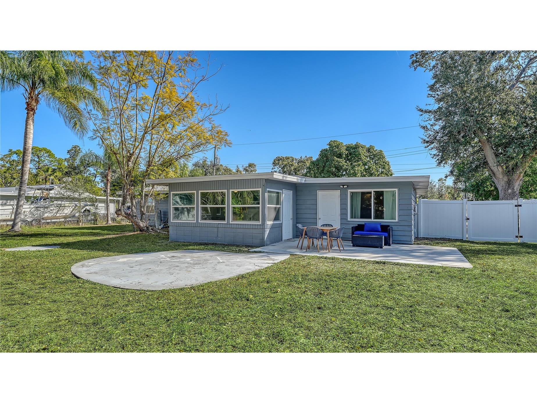 209 Briggs Court Sarasota FL 34237 A4691467 image35