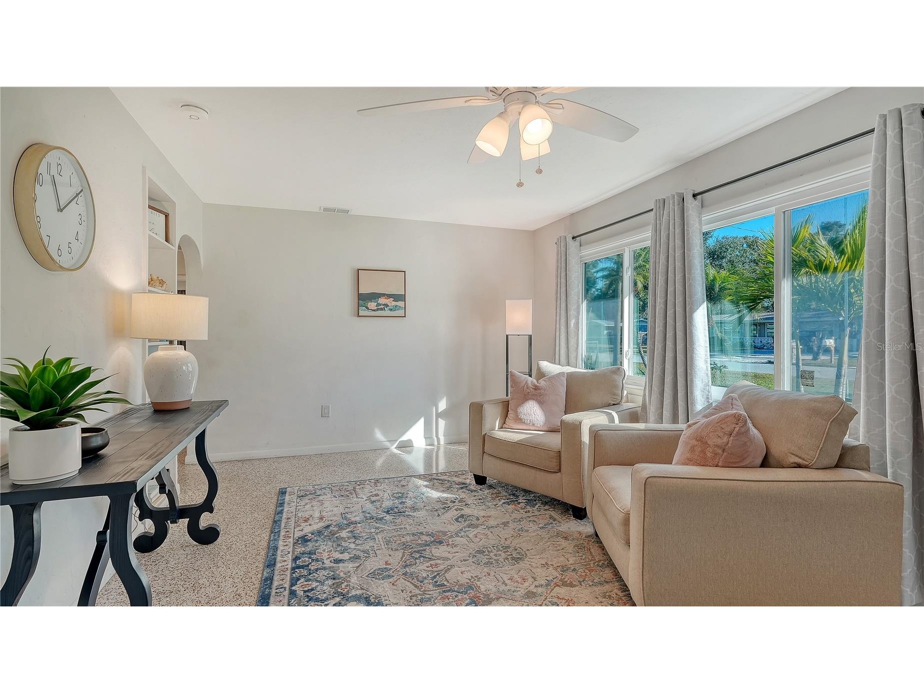 209 Briggs Court Sarasota FL 34237 A4691467 image4