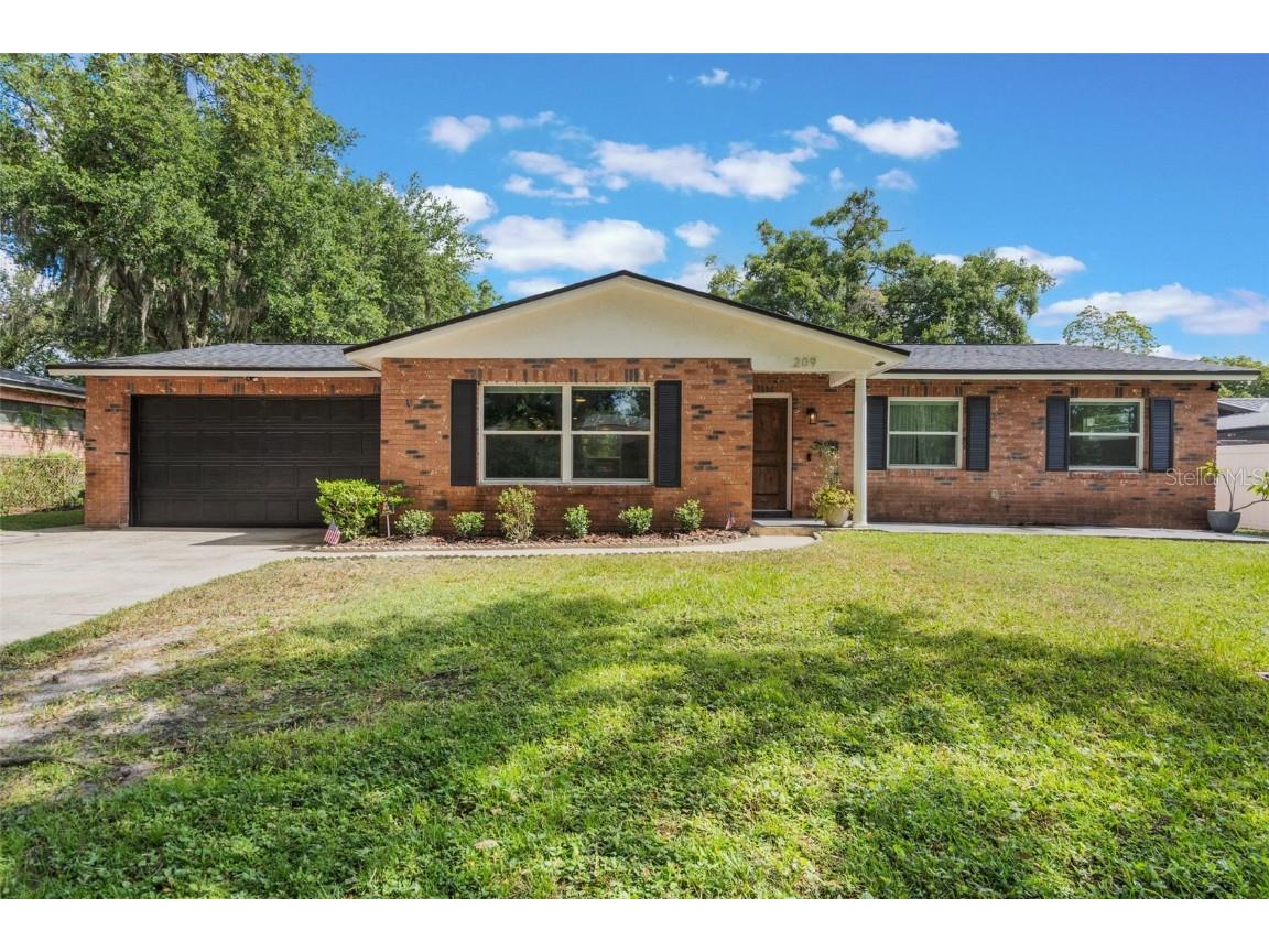 209 Carriage Hill Drive Casselberry FL 32707 O6321875 image1