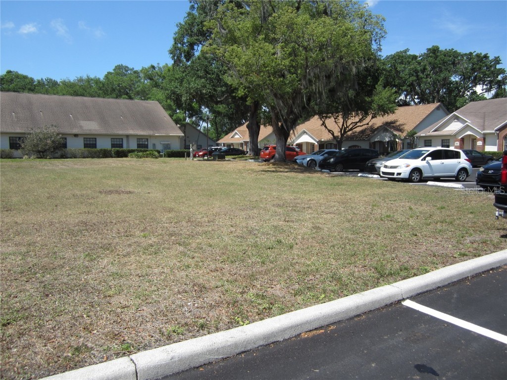 209 Crystal Grove Boulevard Lutz FL 33548 T3436373 image4