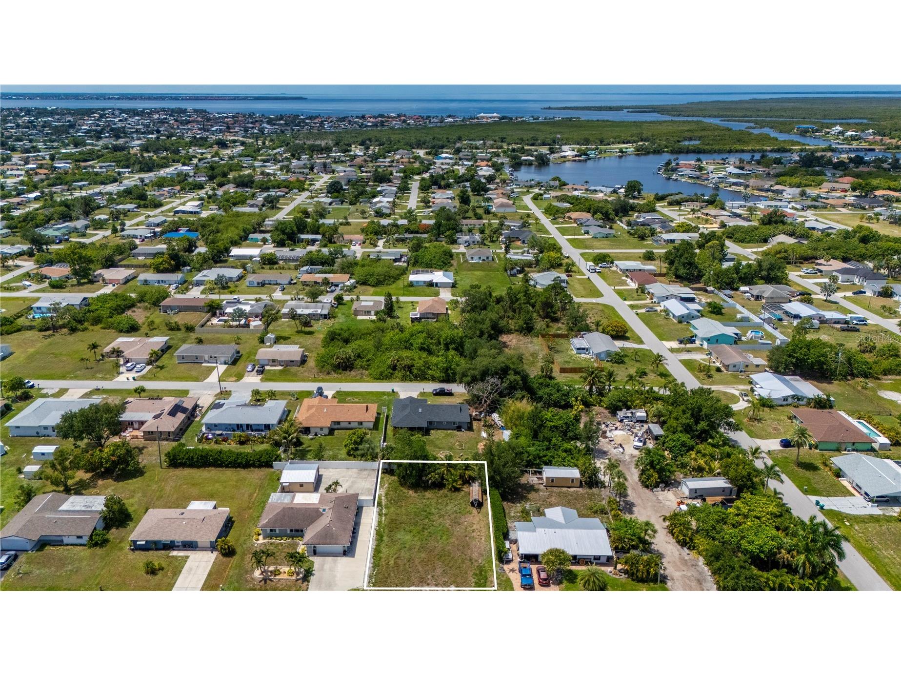 209 Cypress Avenue NW Port Charlotte FL 33952 C7527346 image2