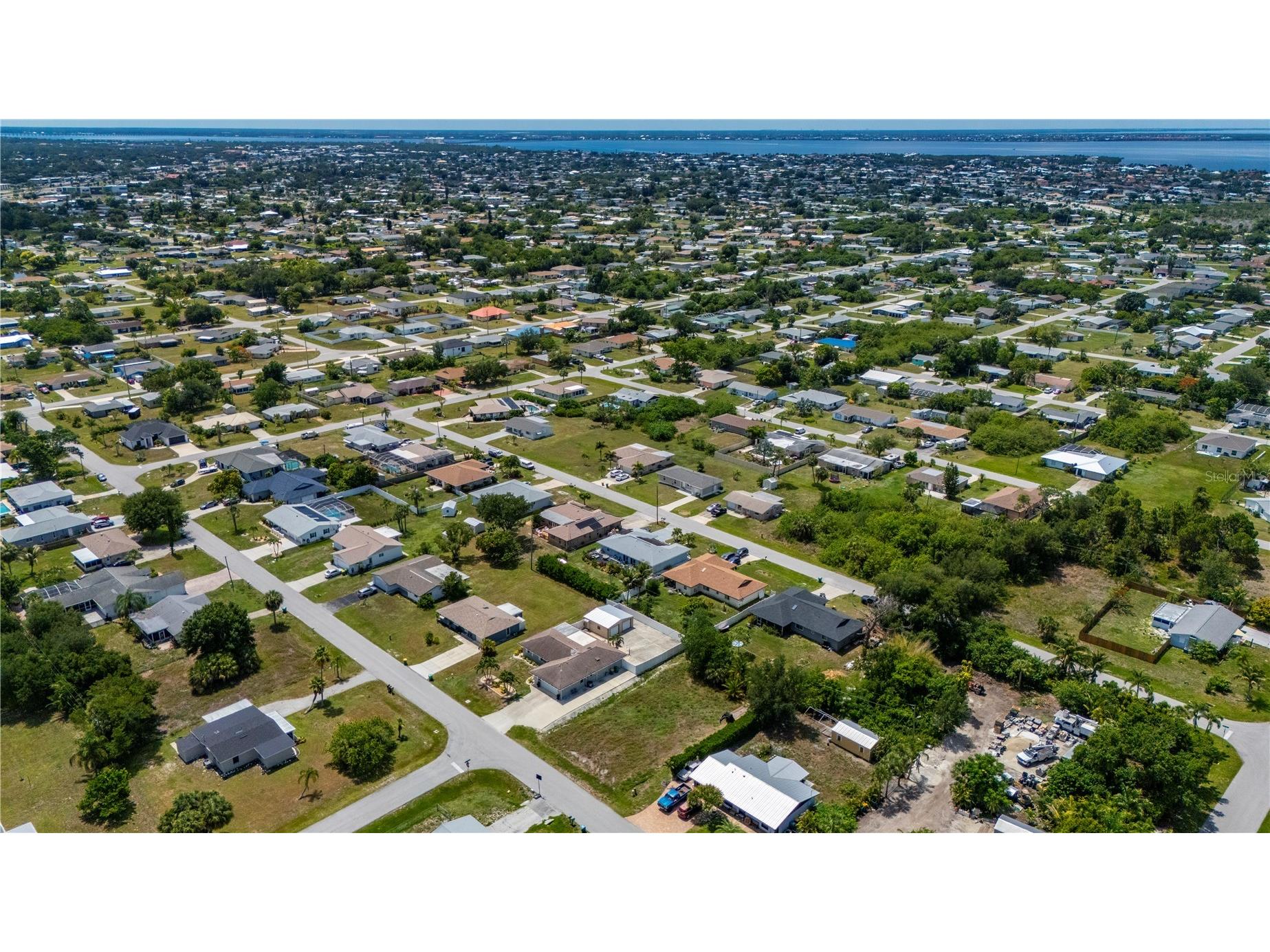 209 Cypress Avenue NW Port Charlotte FL 33952 C7527346 image5