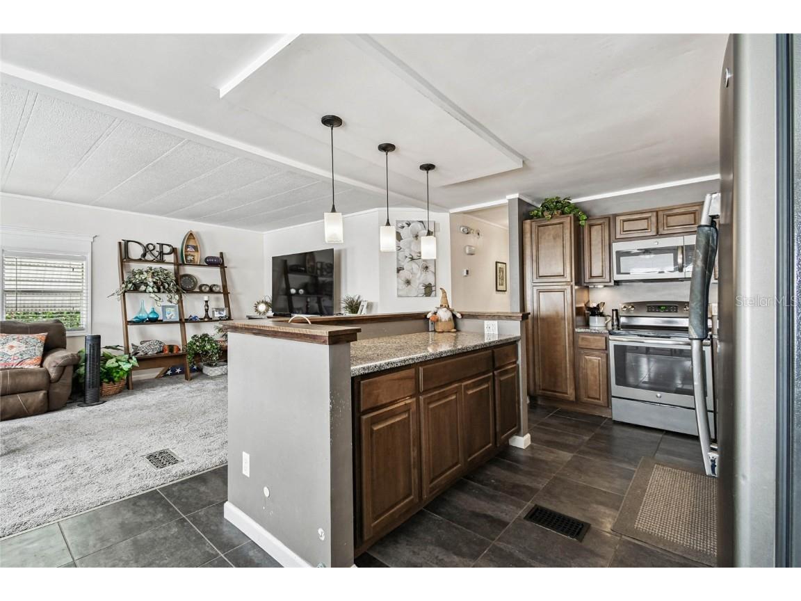 209 E 52nd Avenue Plaza E Bradenton FL 34203 TB8440189 image12