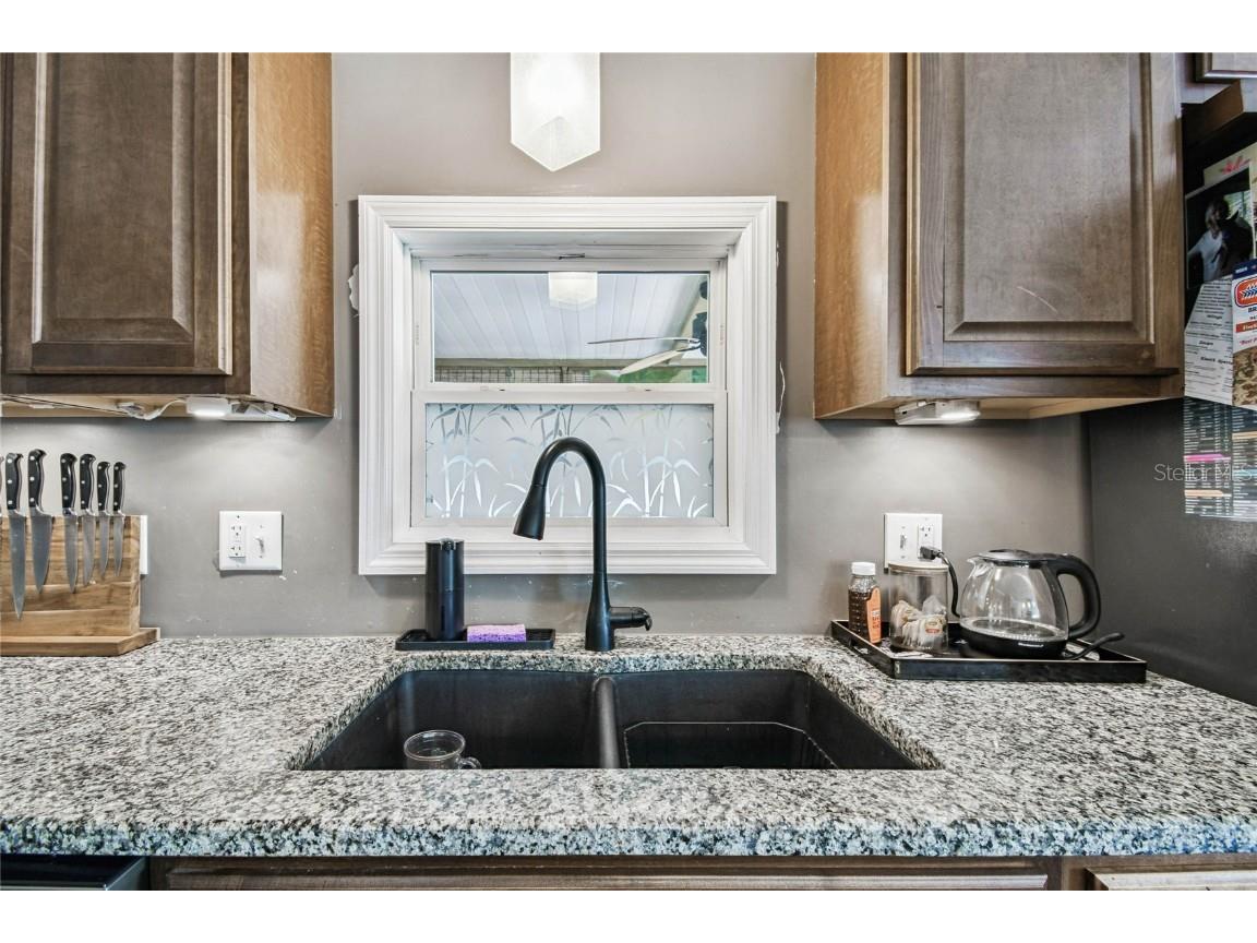 209 E 52nd Avenue Plaza E Bradenton FL 34203 TB8440189 image16