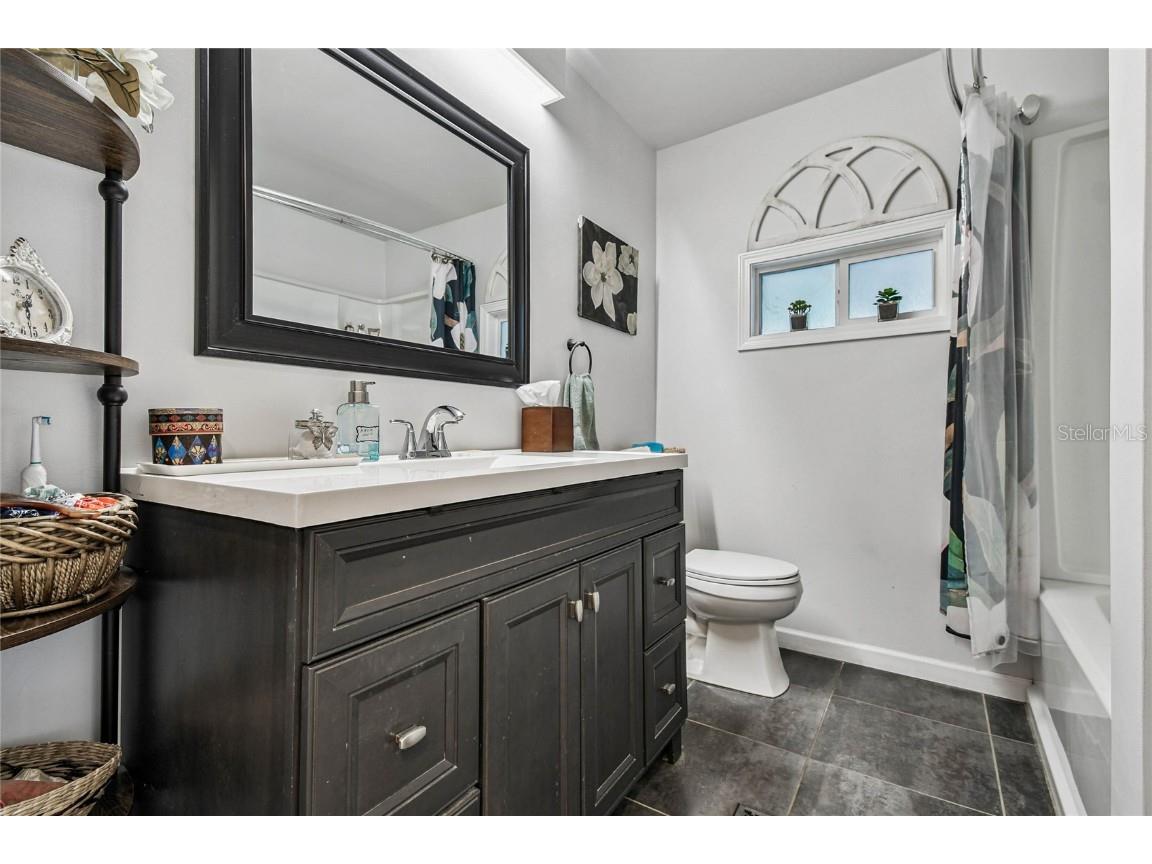 209 E 52nd Avenue Plaza E Bradenton FL 34203 TB8440189 image29