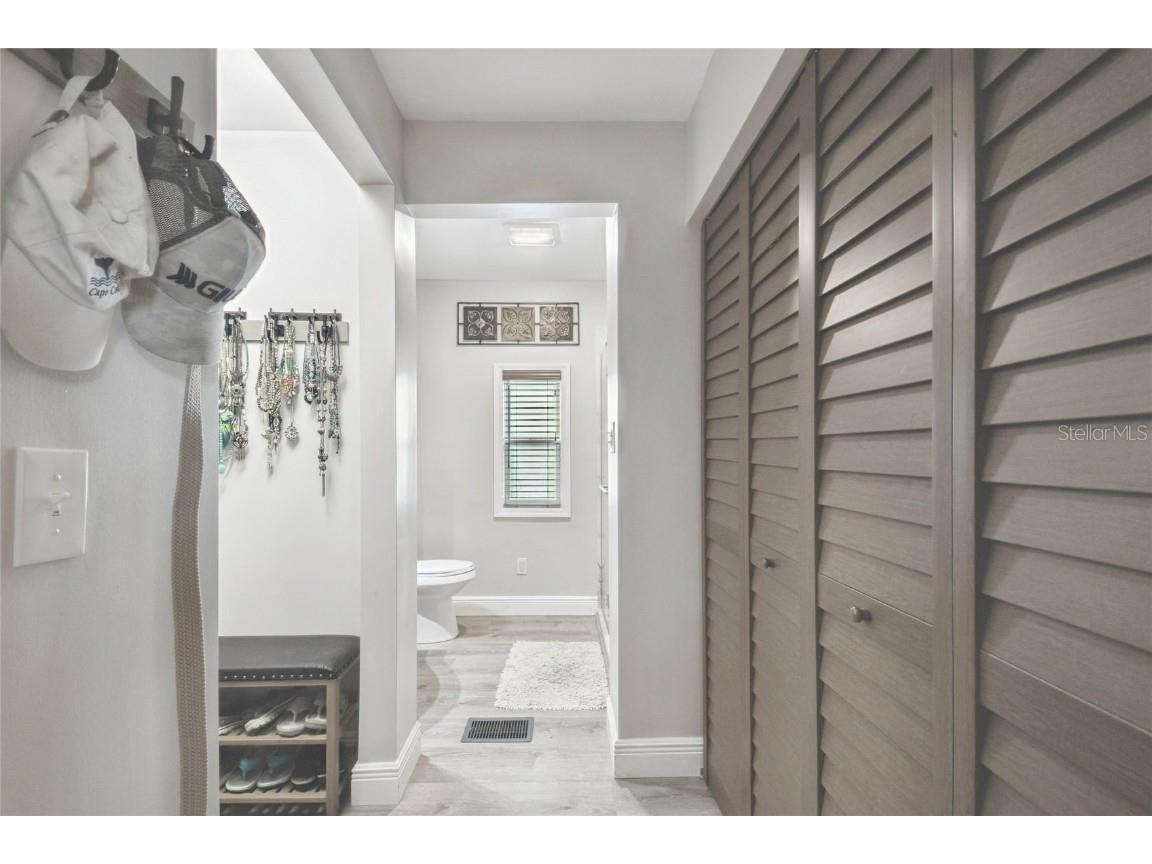 209 E 52nd Avenue Plaza E Bradenton FL 34203 TB8440189 image38