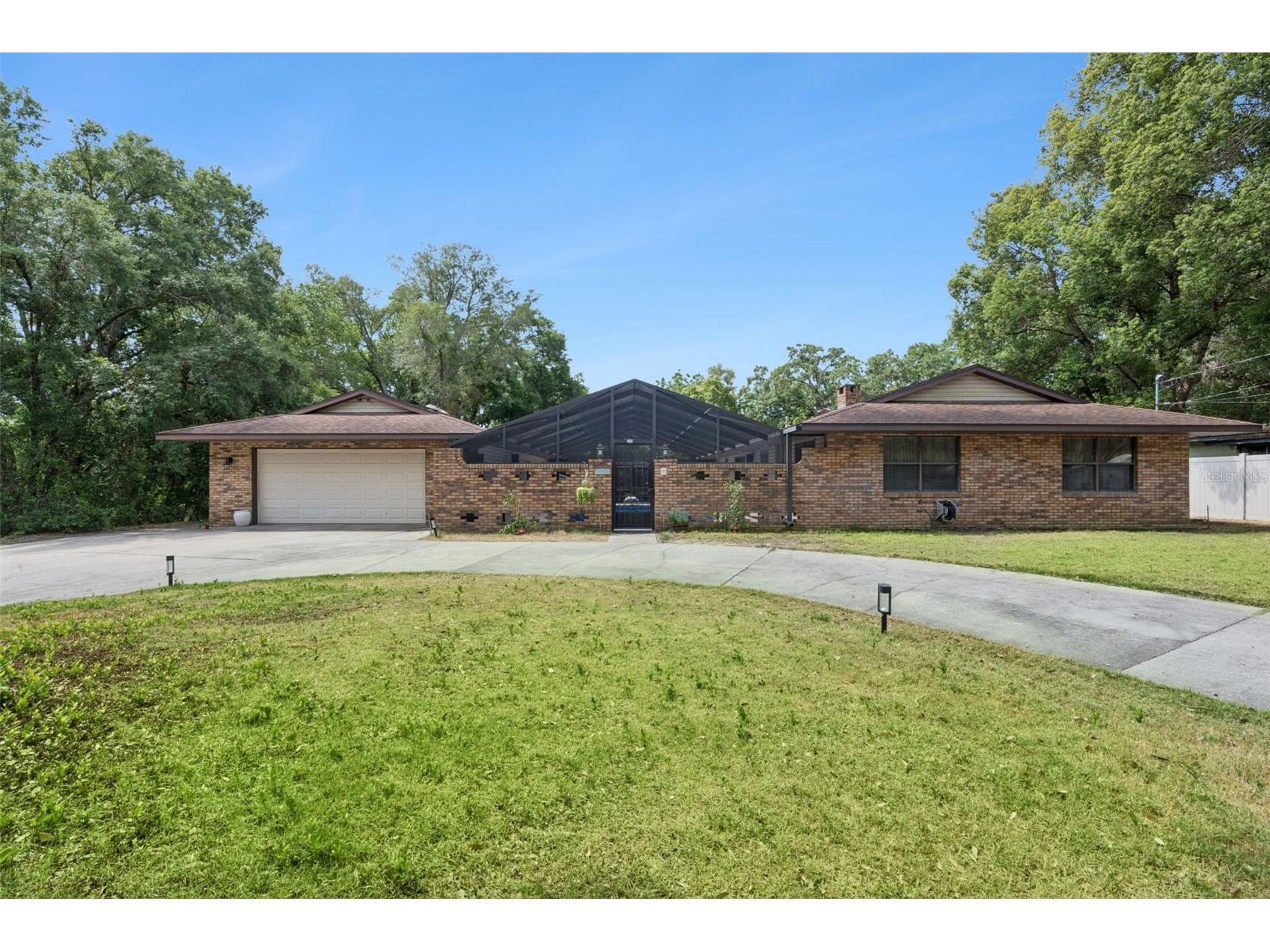 209 E Catawba Street Fruitland Park FL 34731 O6403785 image1