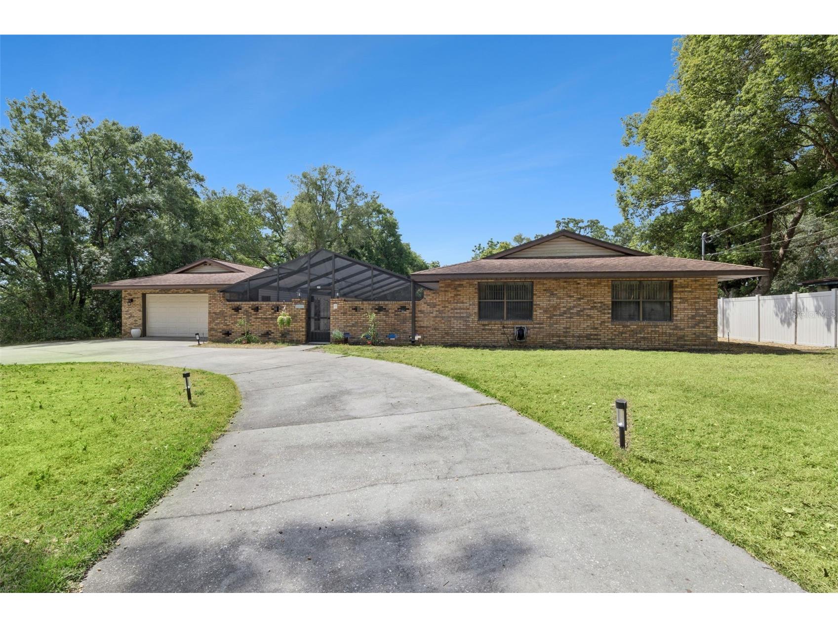 209 E Catawba Street Fruitland Park FL 34731 O6403785 image3