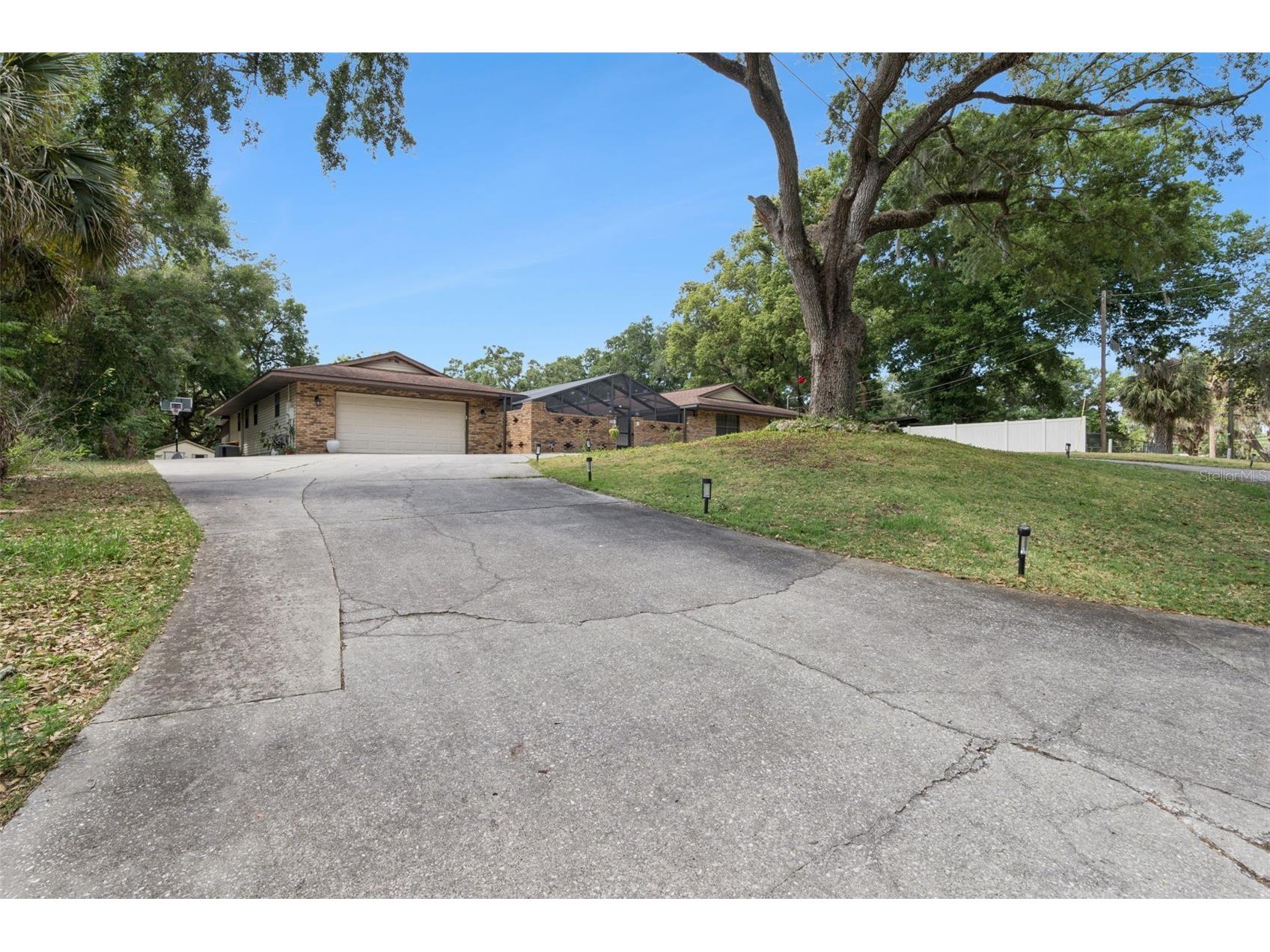 209 E Catawba Street Fruitland Park FL 34731 O6403785 image4