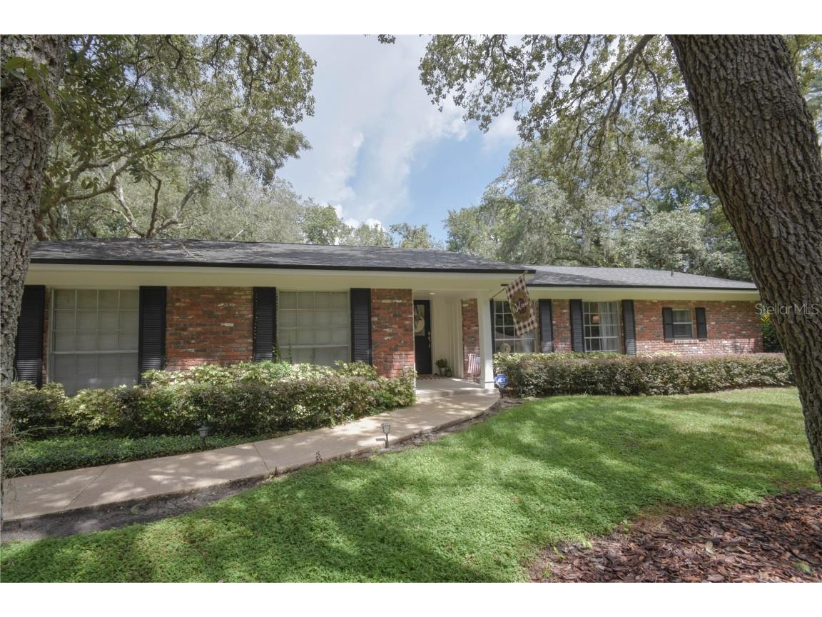 209 E Sweetwater Creek Drive Longwood FL 32779 - LAKE BRANTLEY O6237414 image1