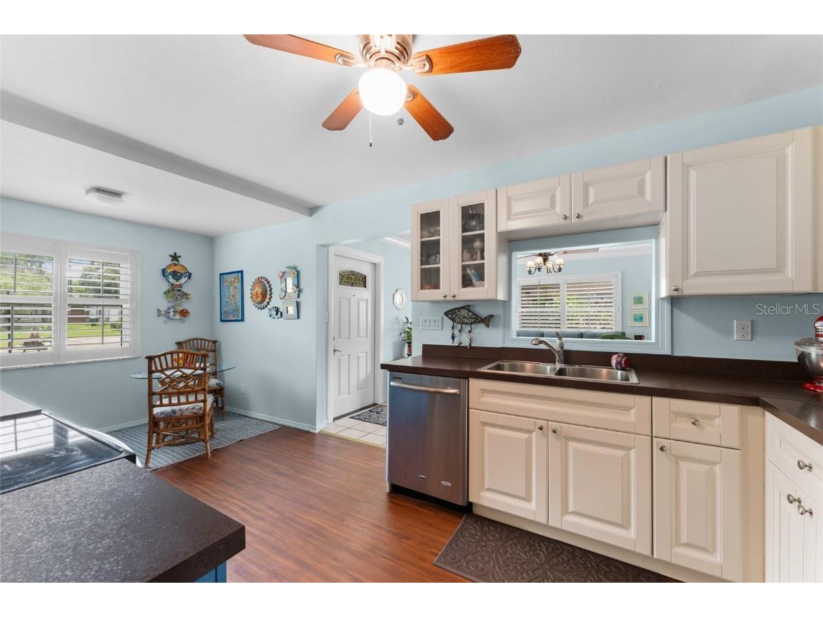 209 Emerald Lane Largo FL 33771 TB8409457 image14