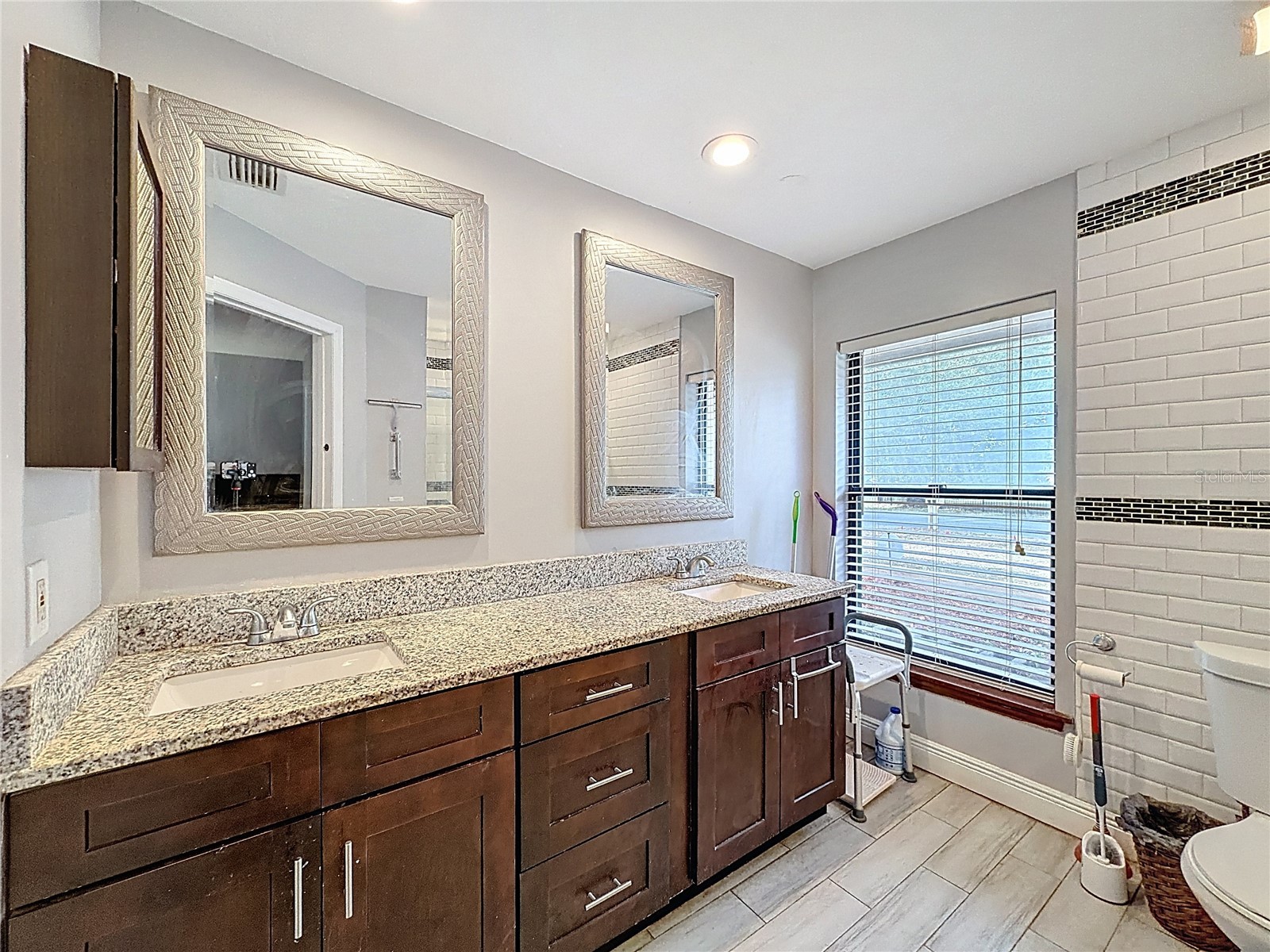 209 First Street Tavares FL 32778 S5142540 image22