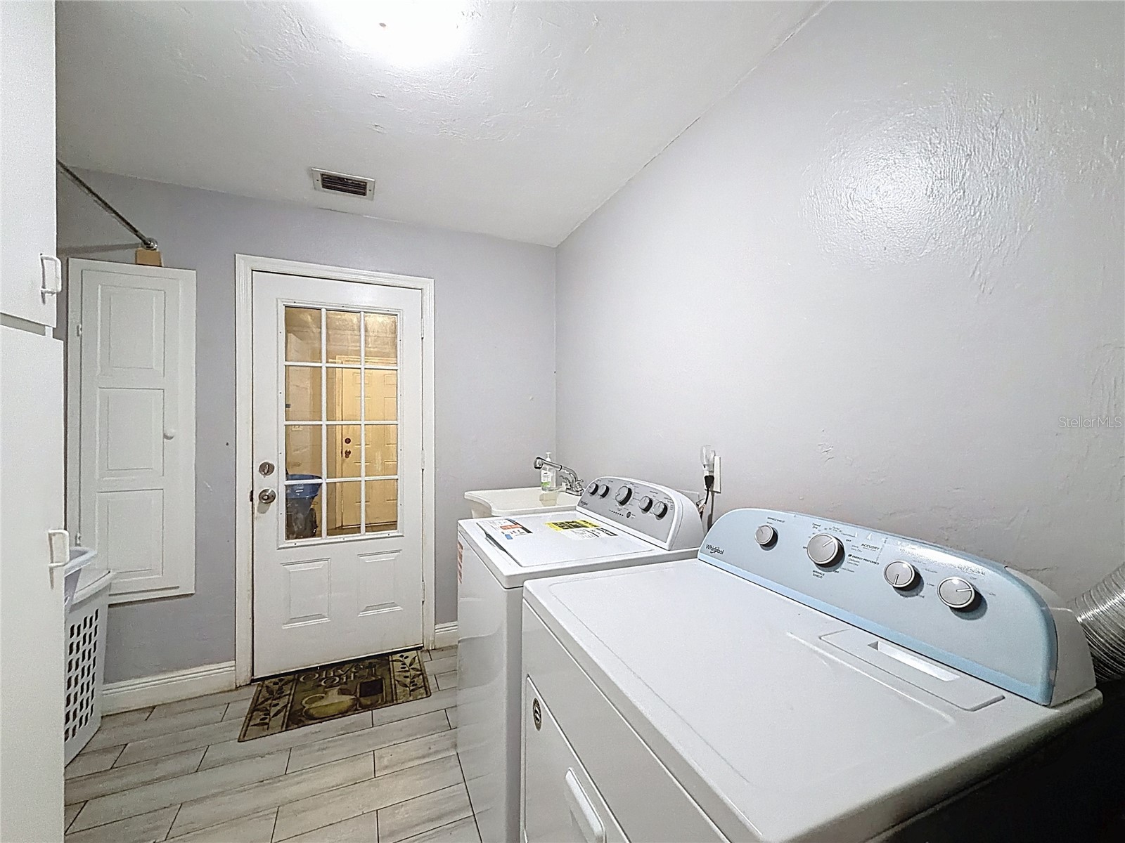 209 First Street Tavares FL 32778 S5142540 image23