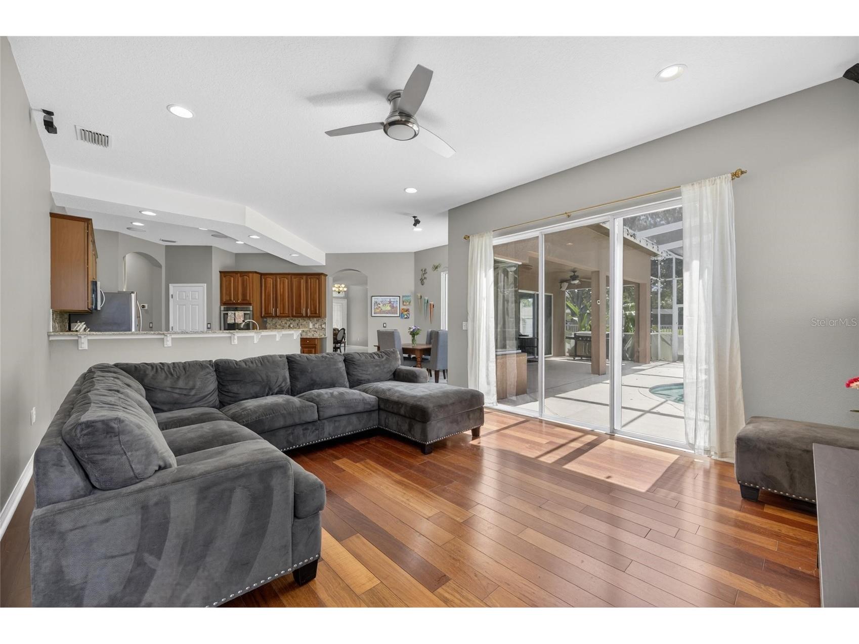 209 Forest Breeze Avenue Brandon FL 33511 TB8519542 image16