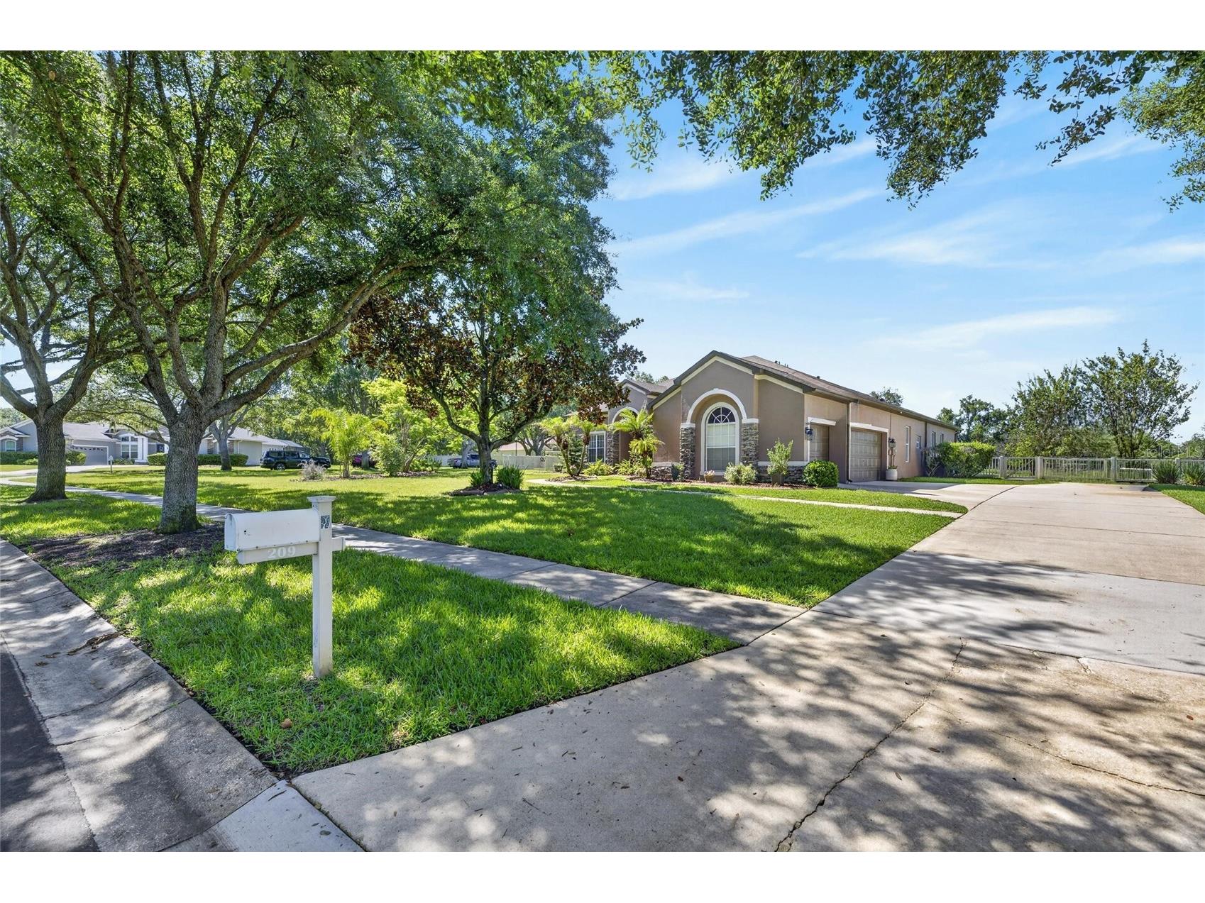 209 Forest Breeze Avenue Brandon FL 33511 TB8519542 image4