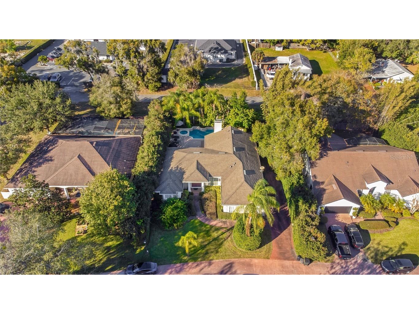 209 Harbour Gardens Court Orlando FL 32806 O6179255 image1