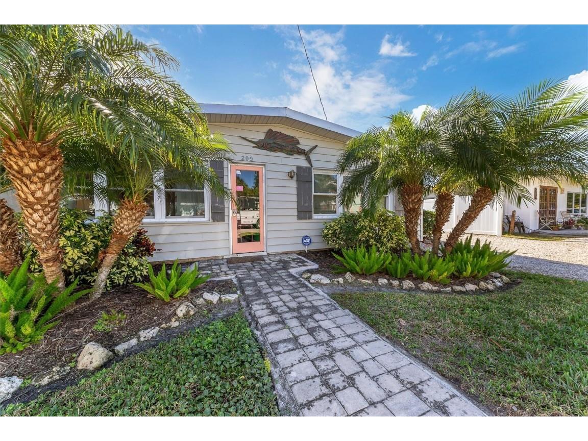 209 Haverkos Court Holmes Beach FL 34217 - GULF OF MEXICO A4520092 image1
