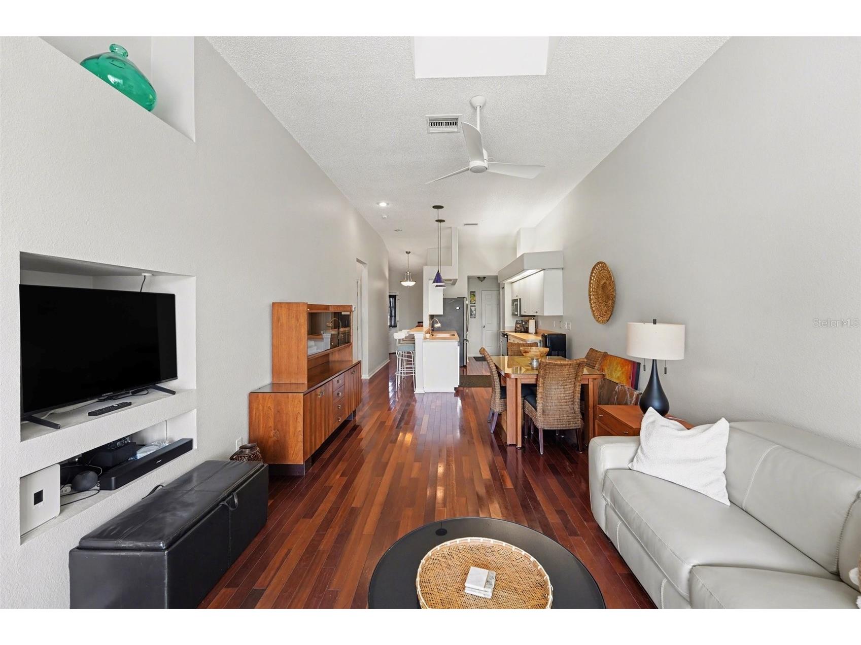 209 Hemingway Drive Oldsmar FL 34677 TB8483445 image2