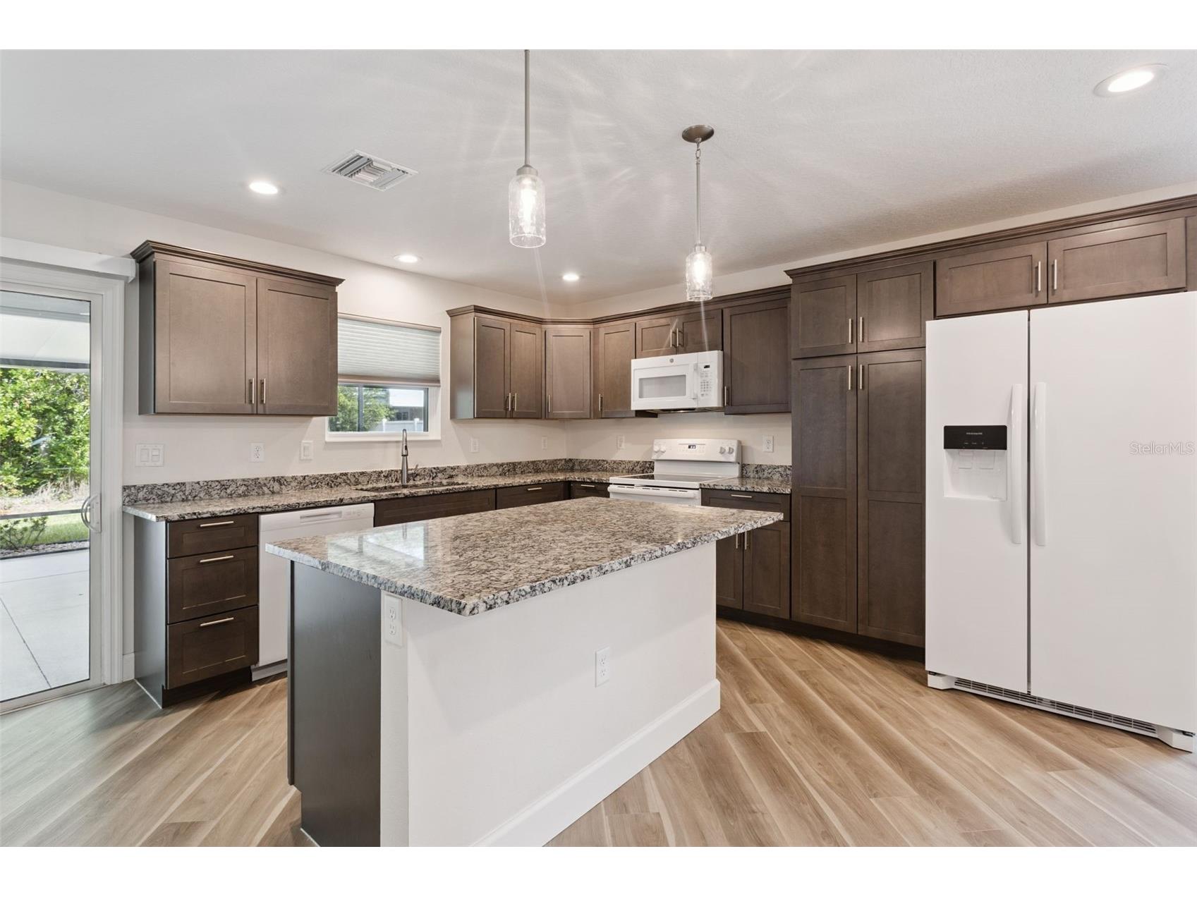 209 Jean Street Tavares FL 32778 G5115086 image8