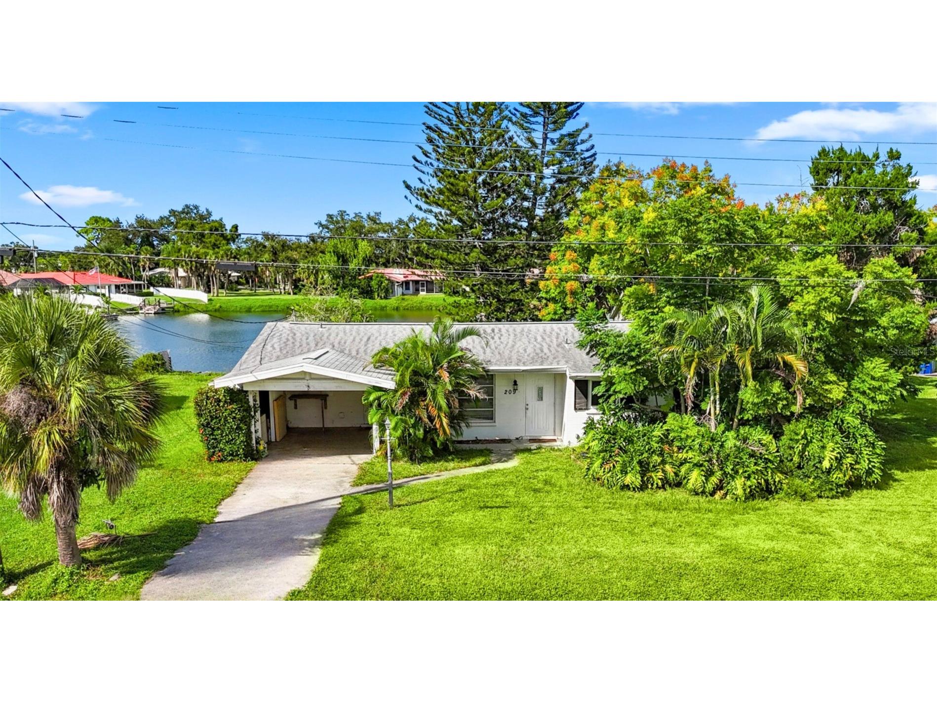 209 Lake Shore Drive Nokomis FL 34275 A4663154 image1