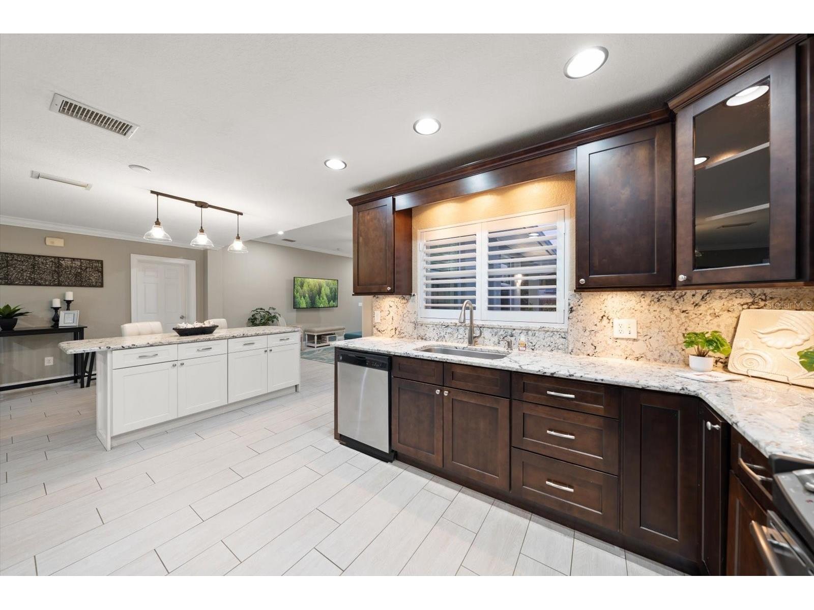 209 Live Oak Lane Largo FL 33770 TB8515816 image17