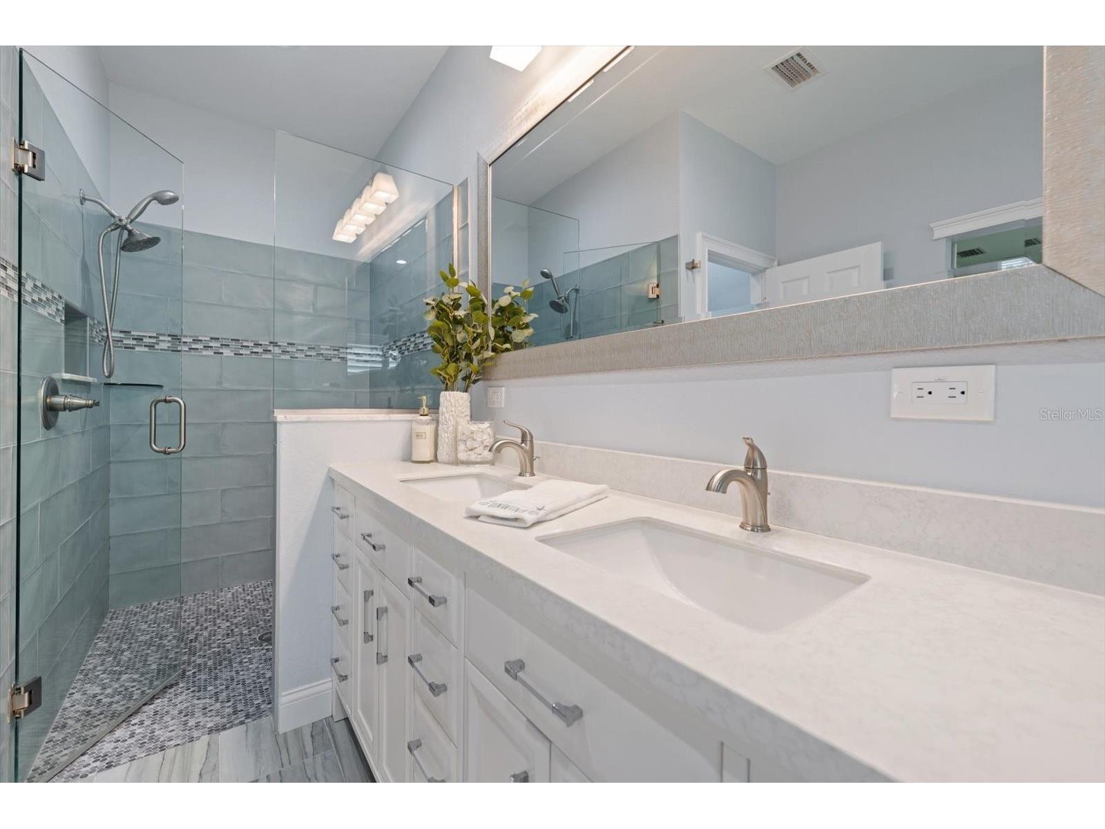 209 Live Oak Lane Largo FL 33770 TB8515816 image32