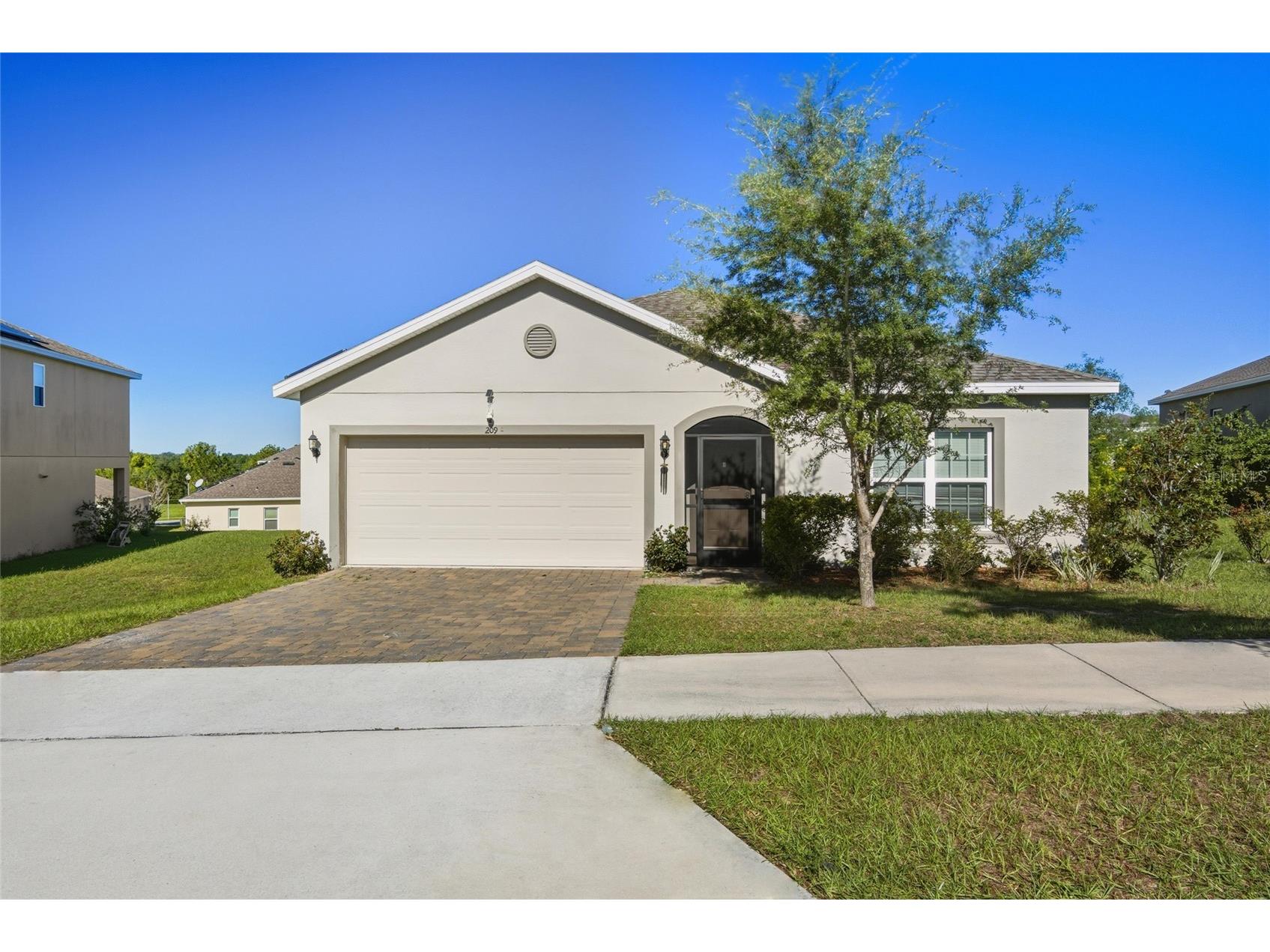 209 Luxmore Road Groveland FL 34736 G5104238 image1