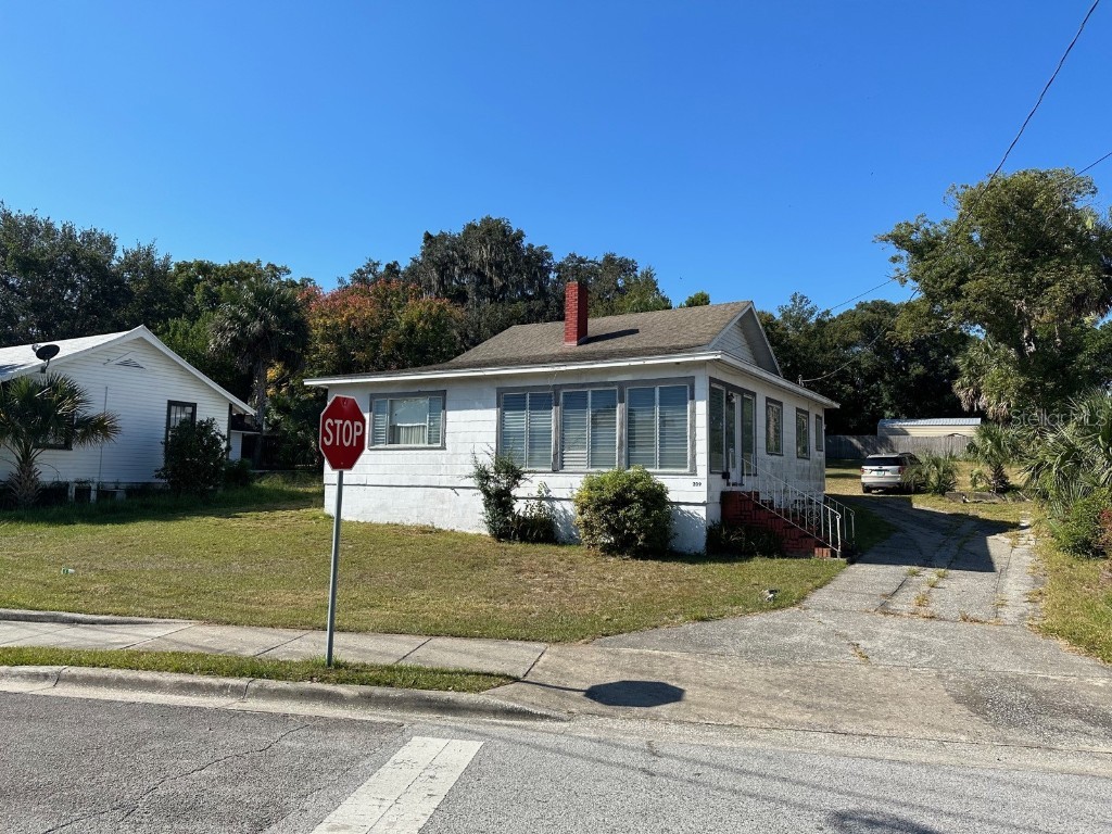 209 N 14th Street Leesburg FL 34748 OM667717 image1