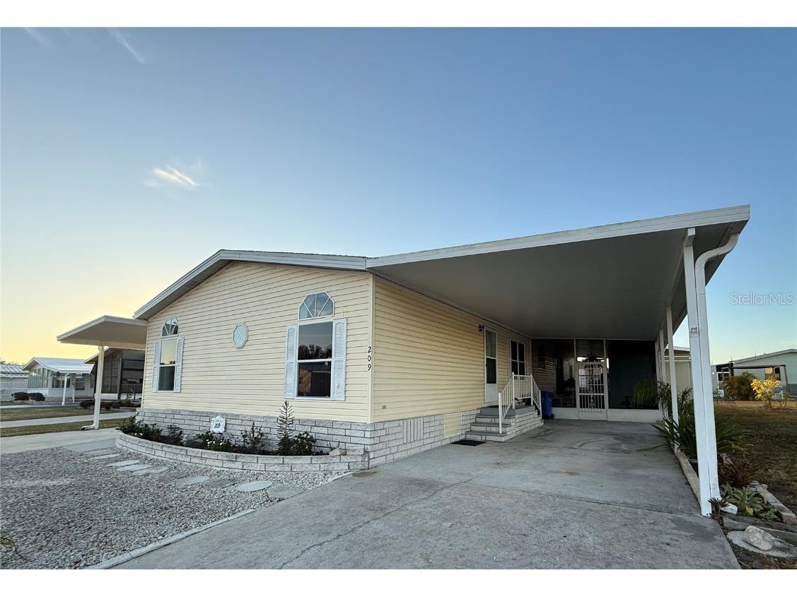 209 N Saint Thomas Circle Apollo Beach FL 33572 TB8444413 image2